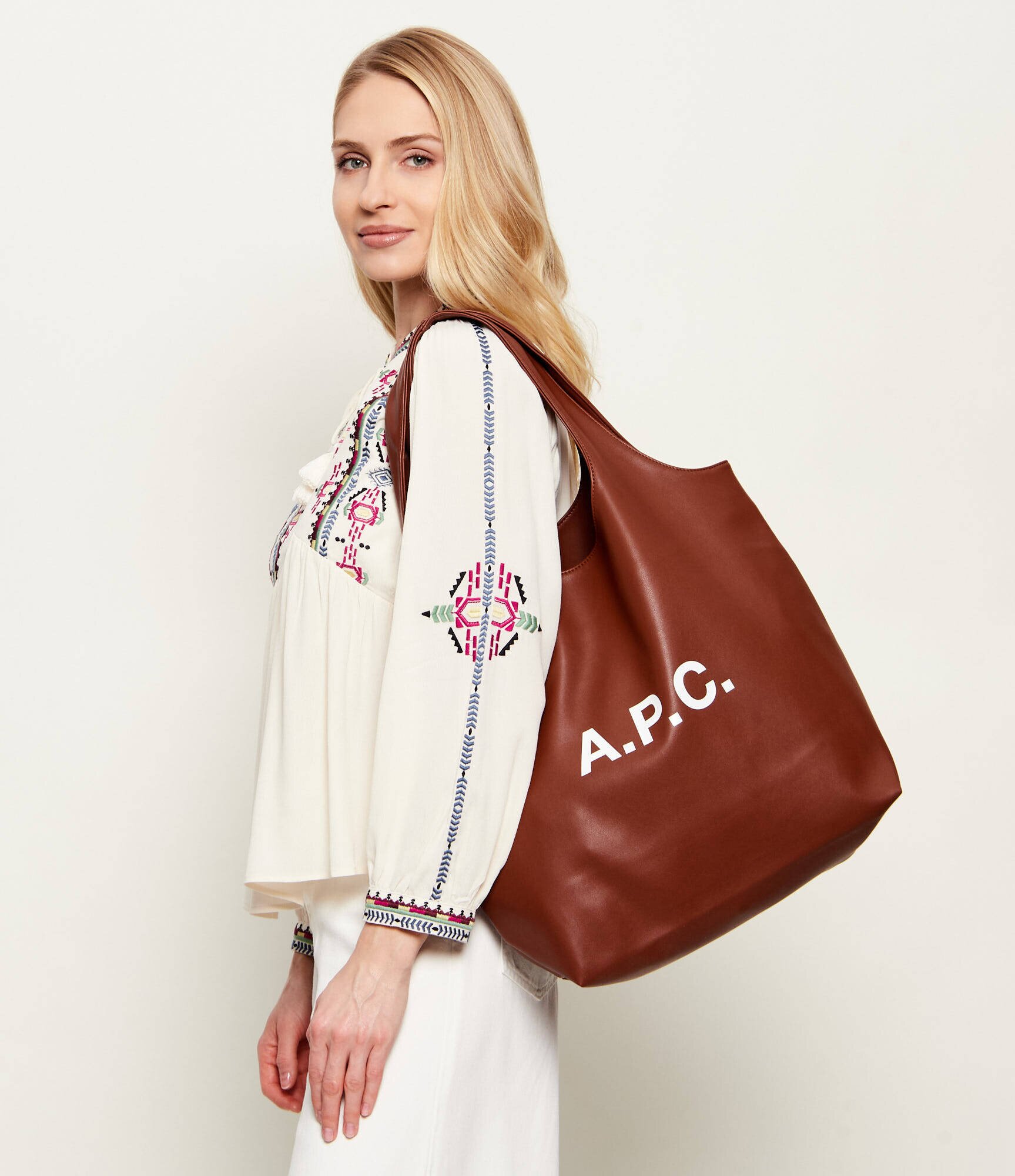 A.P.C. Geantă shopper Ninon