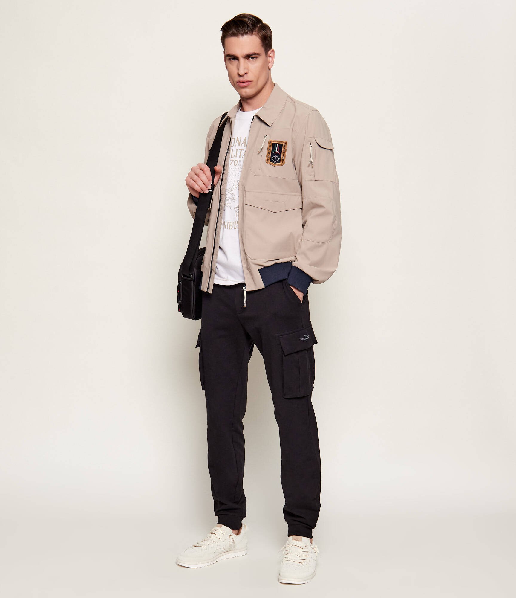 Aeronautica Militare Pantaloni cargo | Tapered fit