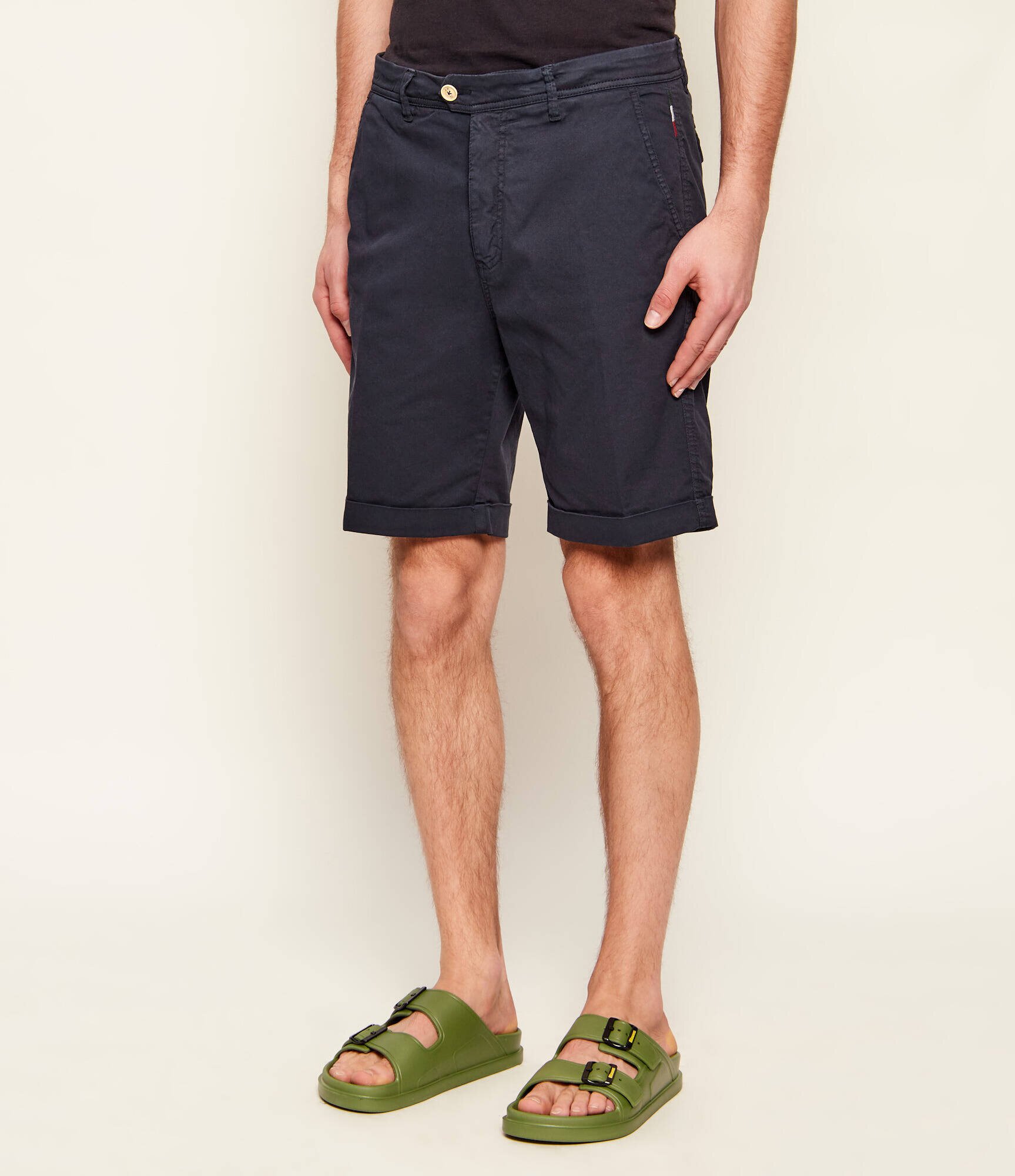 Aeronautica Militare Pantaloni scurți chino | regular fit