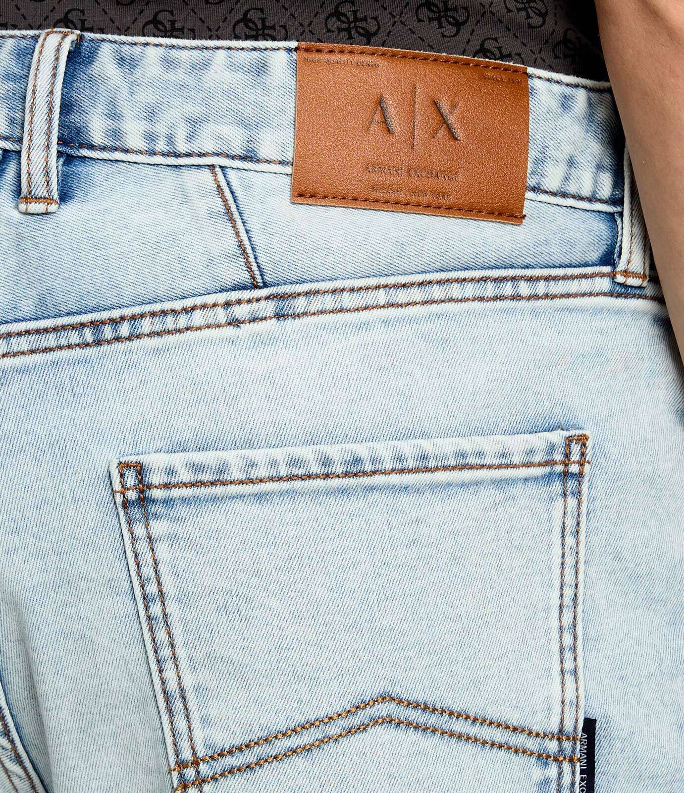Armani Exchange De blugi pantaloni scurți J65 | Slim Fit