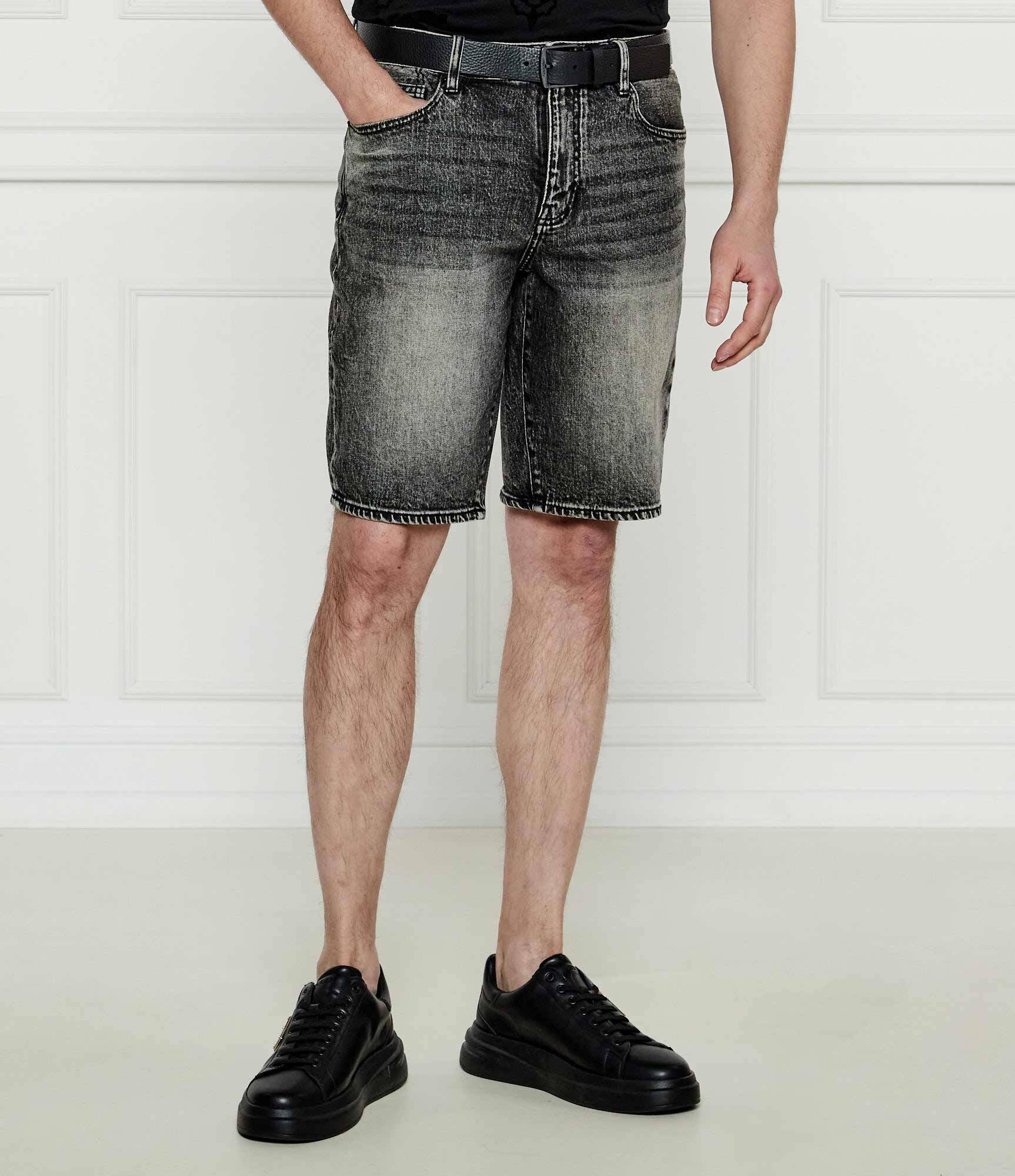 Armani Exchange Jeansowe pantaloni scurți J65 | Slim Fit