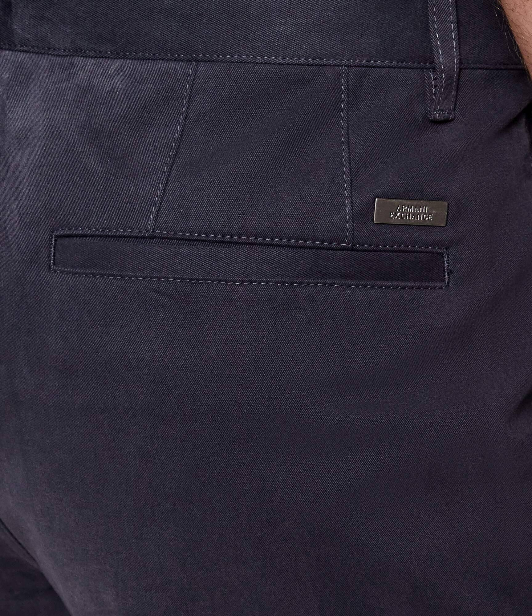 Armani Exchange Pantaloni scurți chino | regular fit