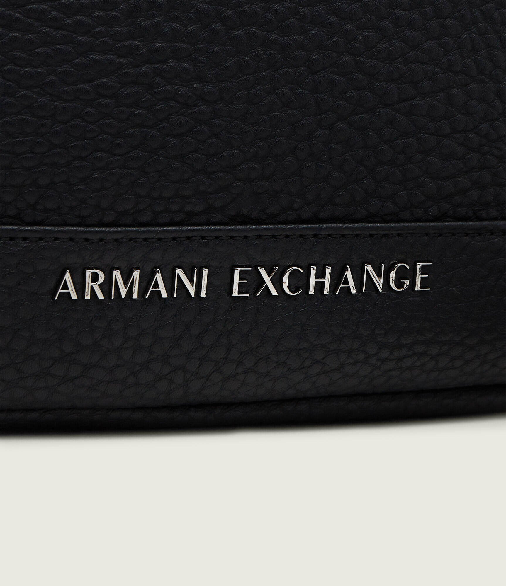 Armani Exchange Trusă pentru cosmetice