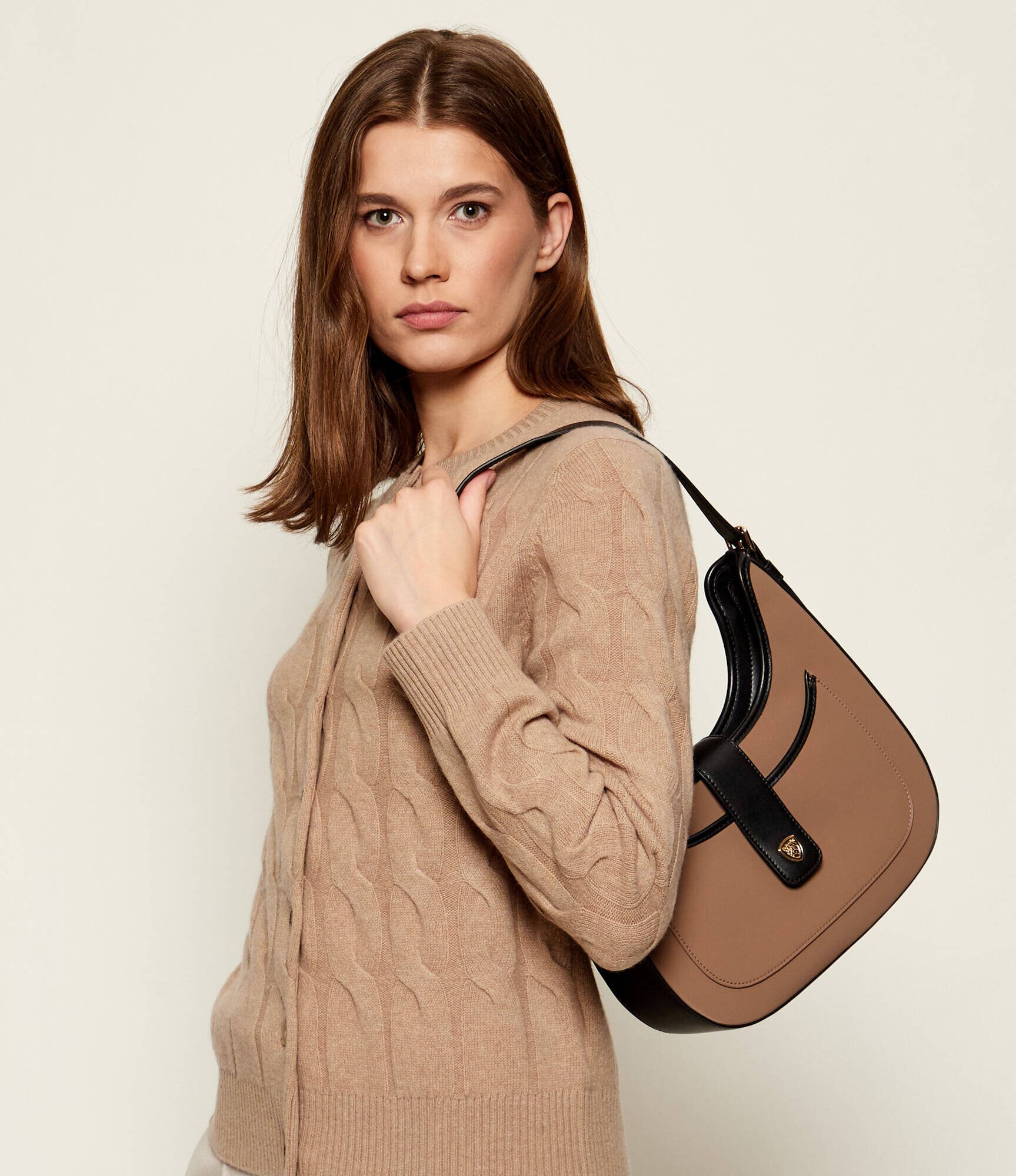 Blauer Hobo Ely 02
