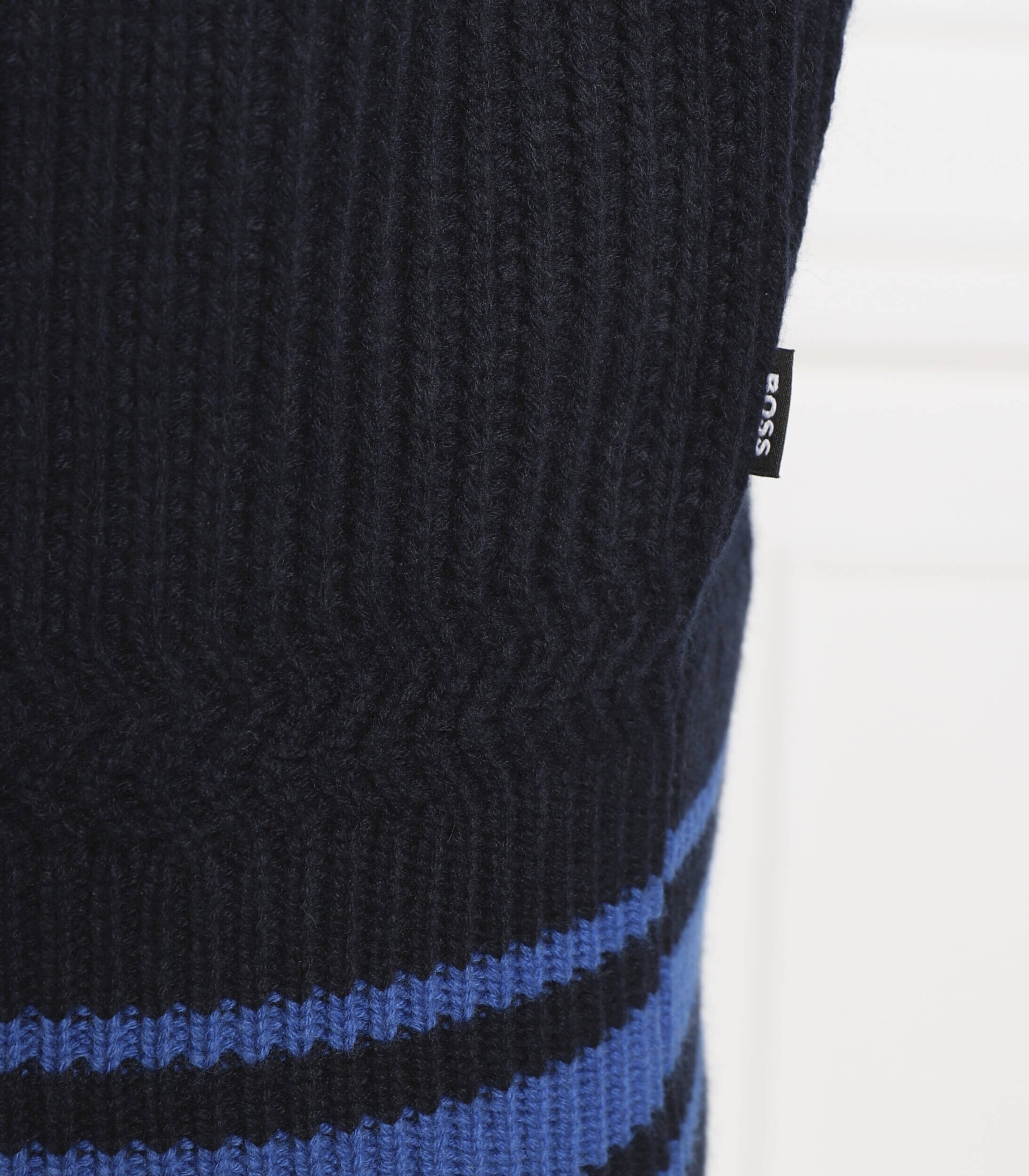 BOSS BLACK de lână pulover lampione | regular fit