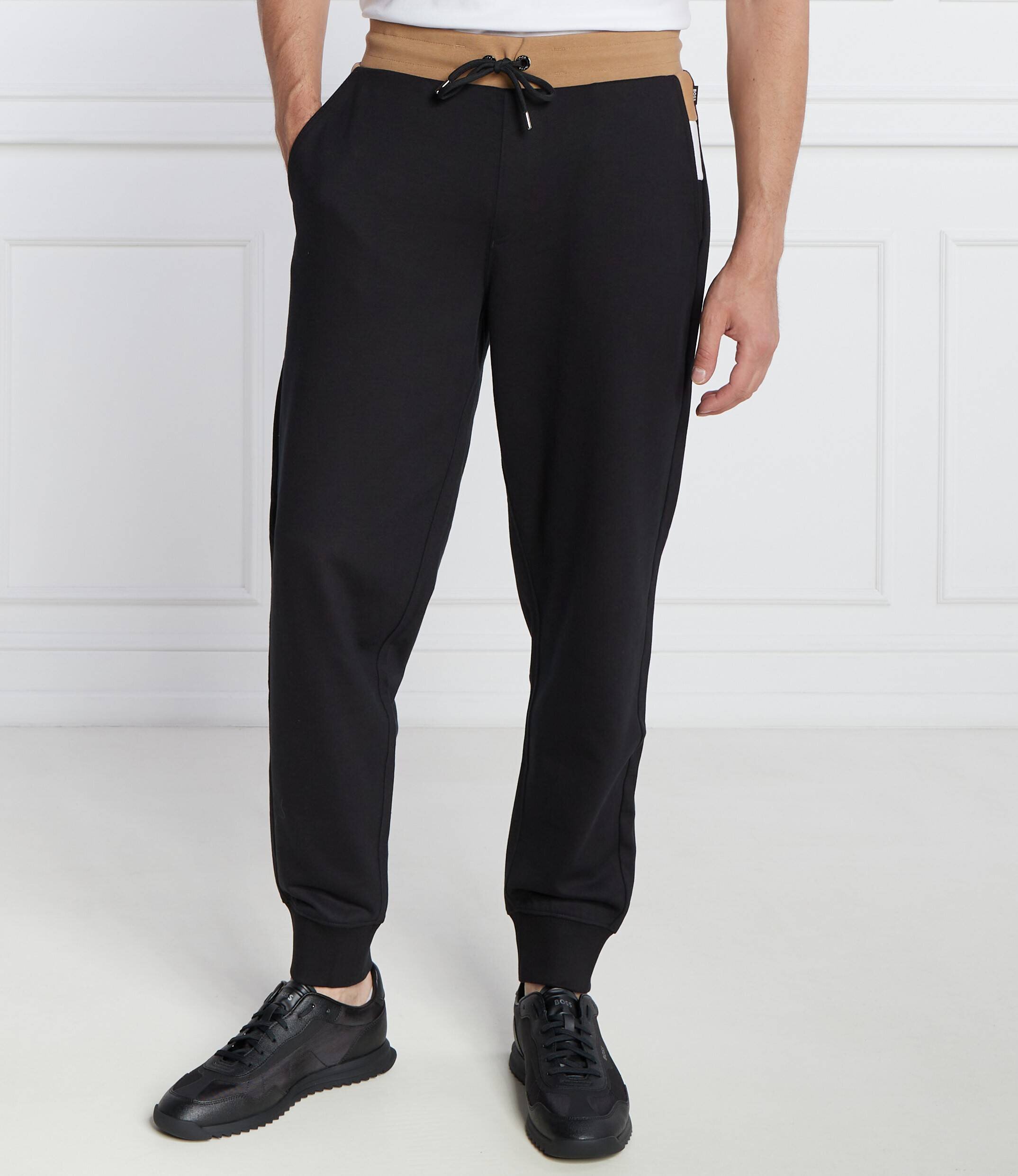 BOSS BLACK Pantaloni de trening Levete | Regular Fit