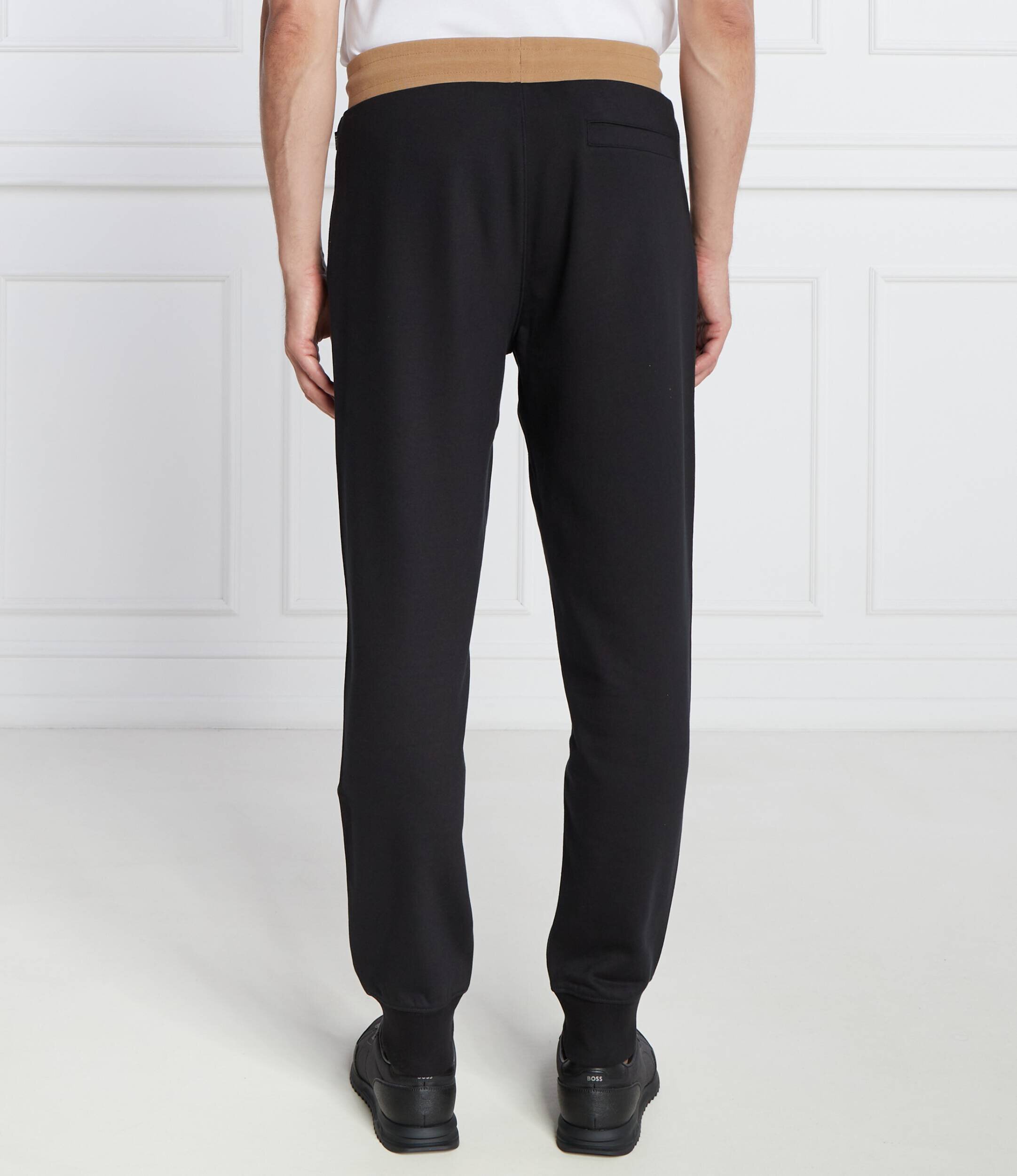 BOSS BLACK Pantaloni de trening Levete | Regular Fit