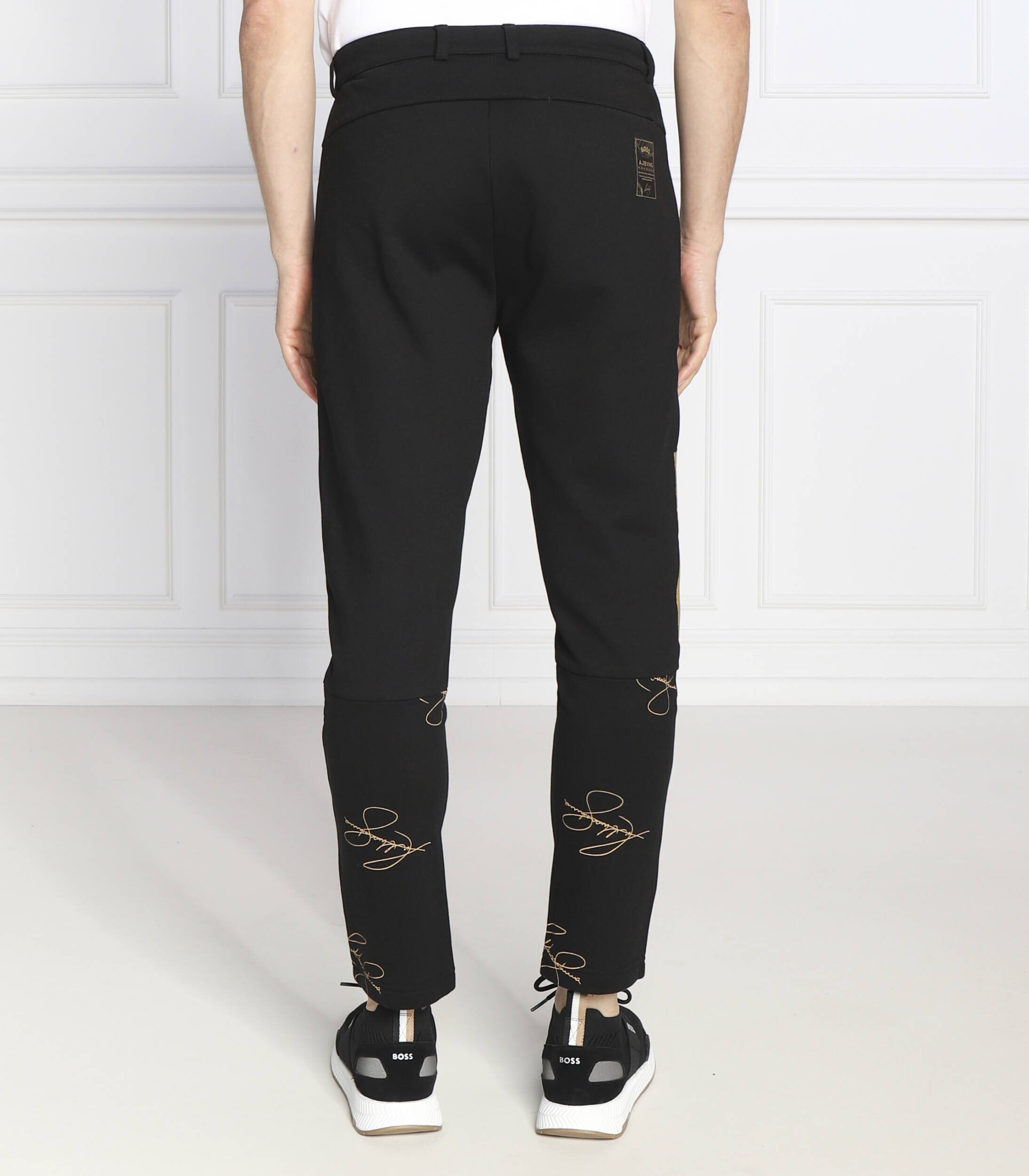 BOSS Green Pantaloni BOSS x AJBXNG | Regular Fit