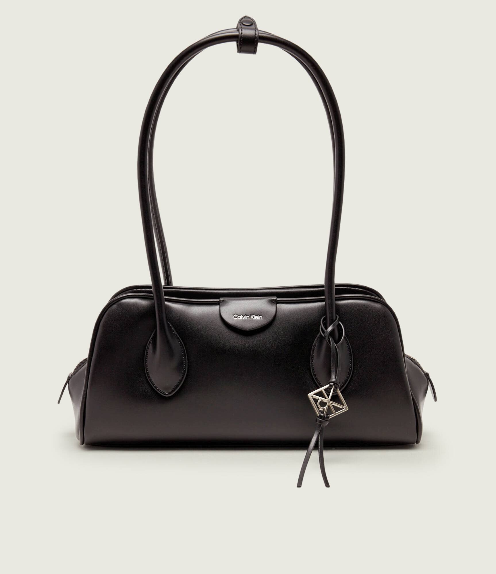 Calvin Klein Geantă pe umăr Emblem Trio