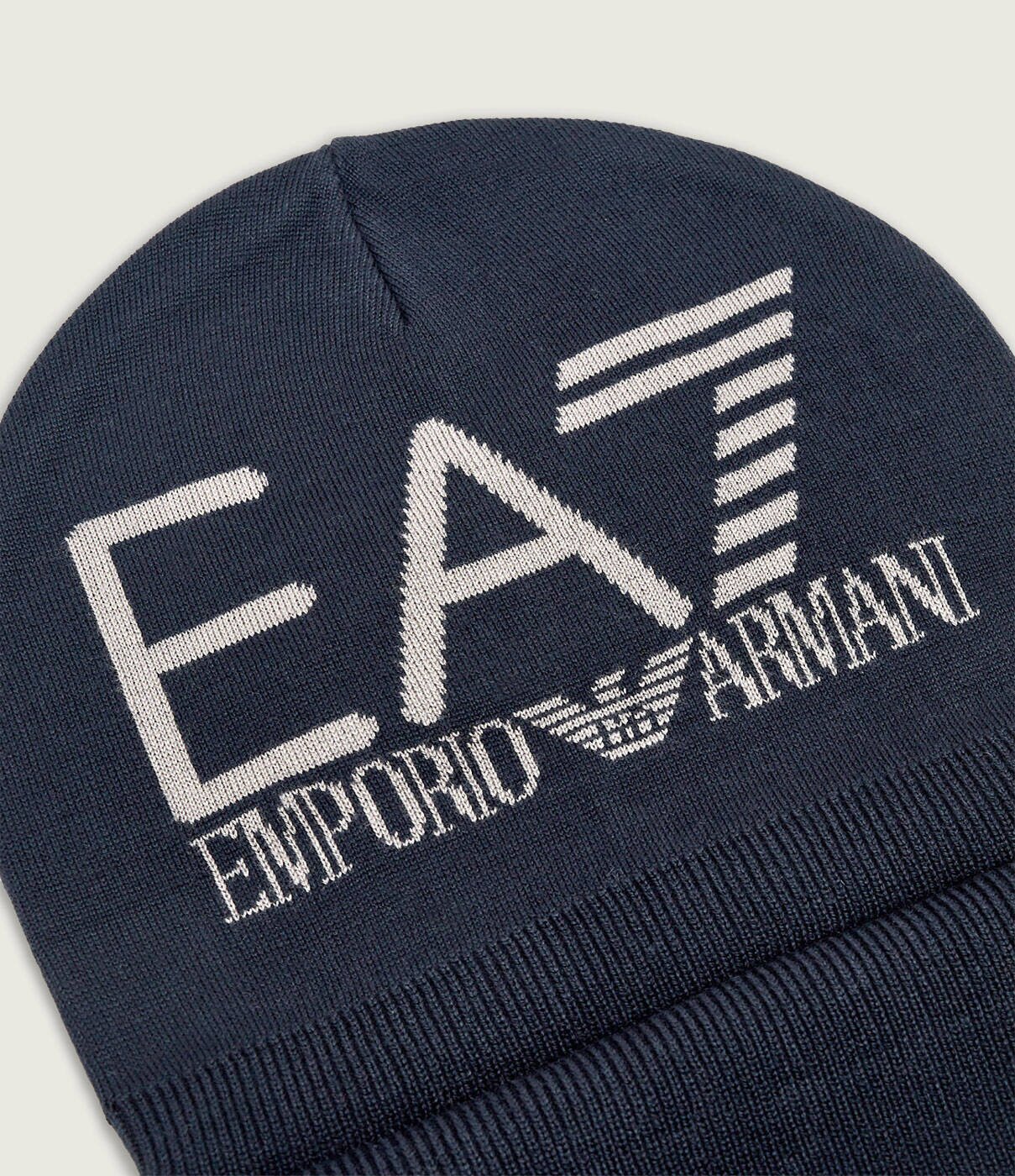 EA7 Căciulă