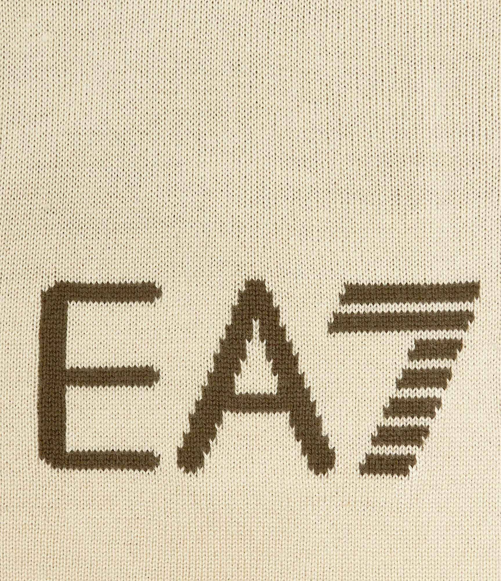 EA7 Căciulă