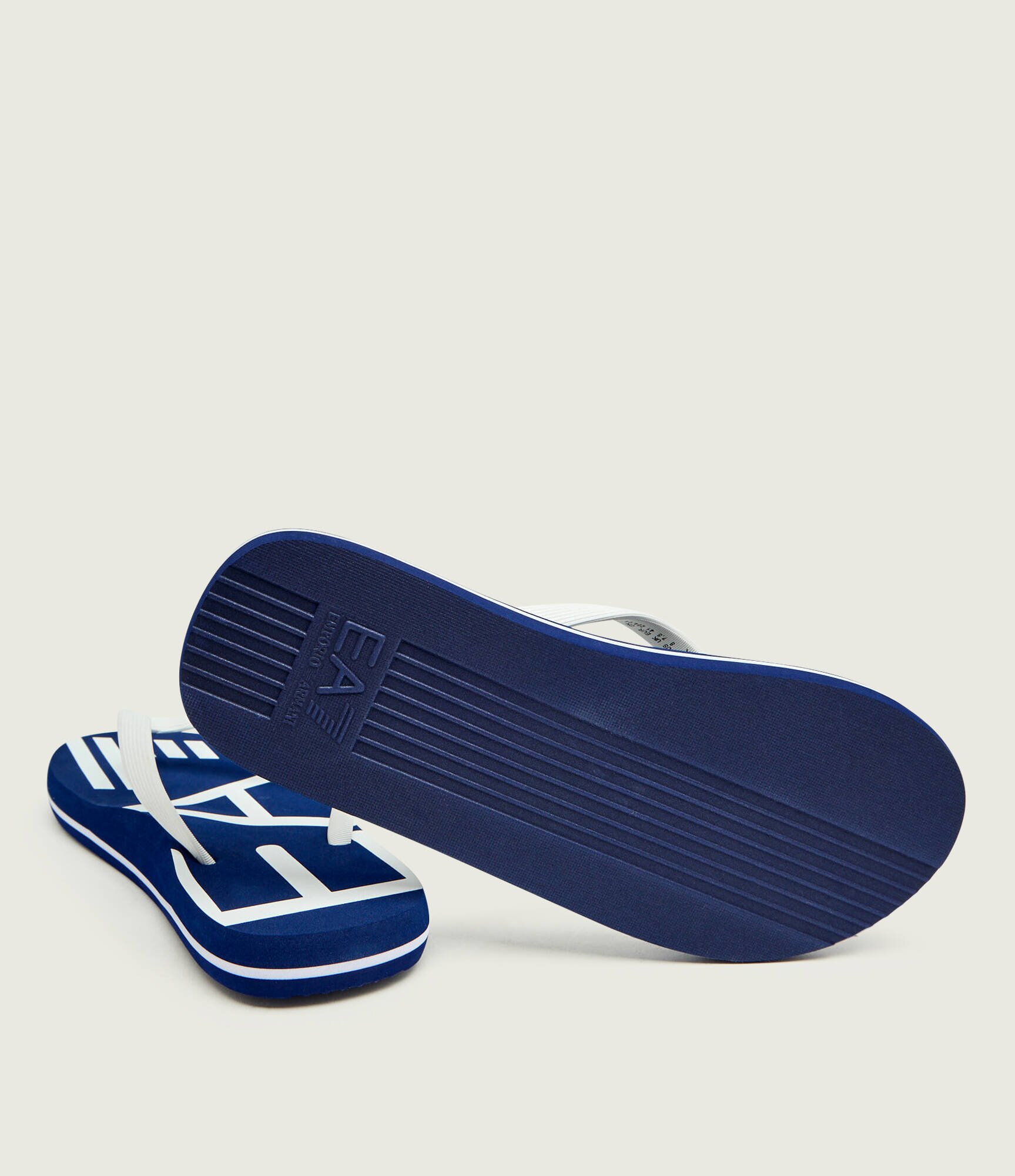 EA7 Flip flops