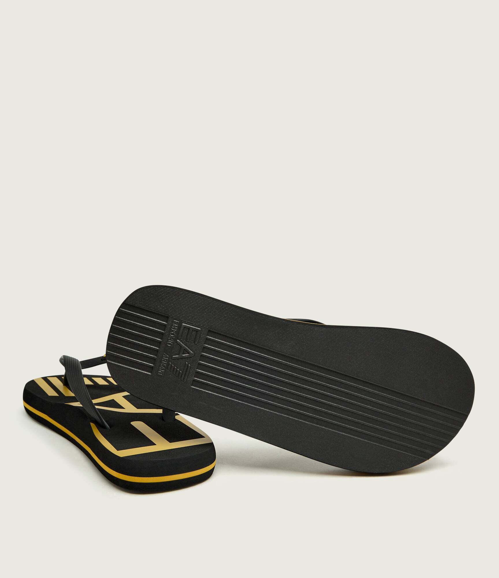 EA7 Flip flops