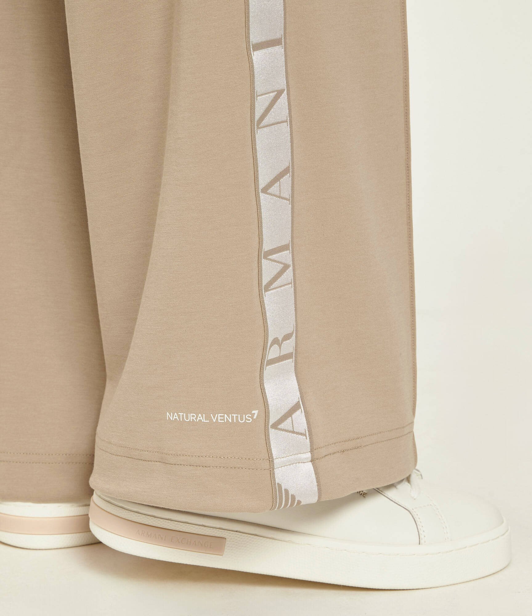 EA7 Pantaloni de trening | Boyfriend fit
