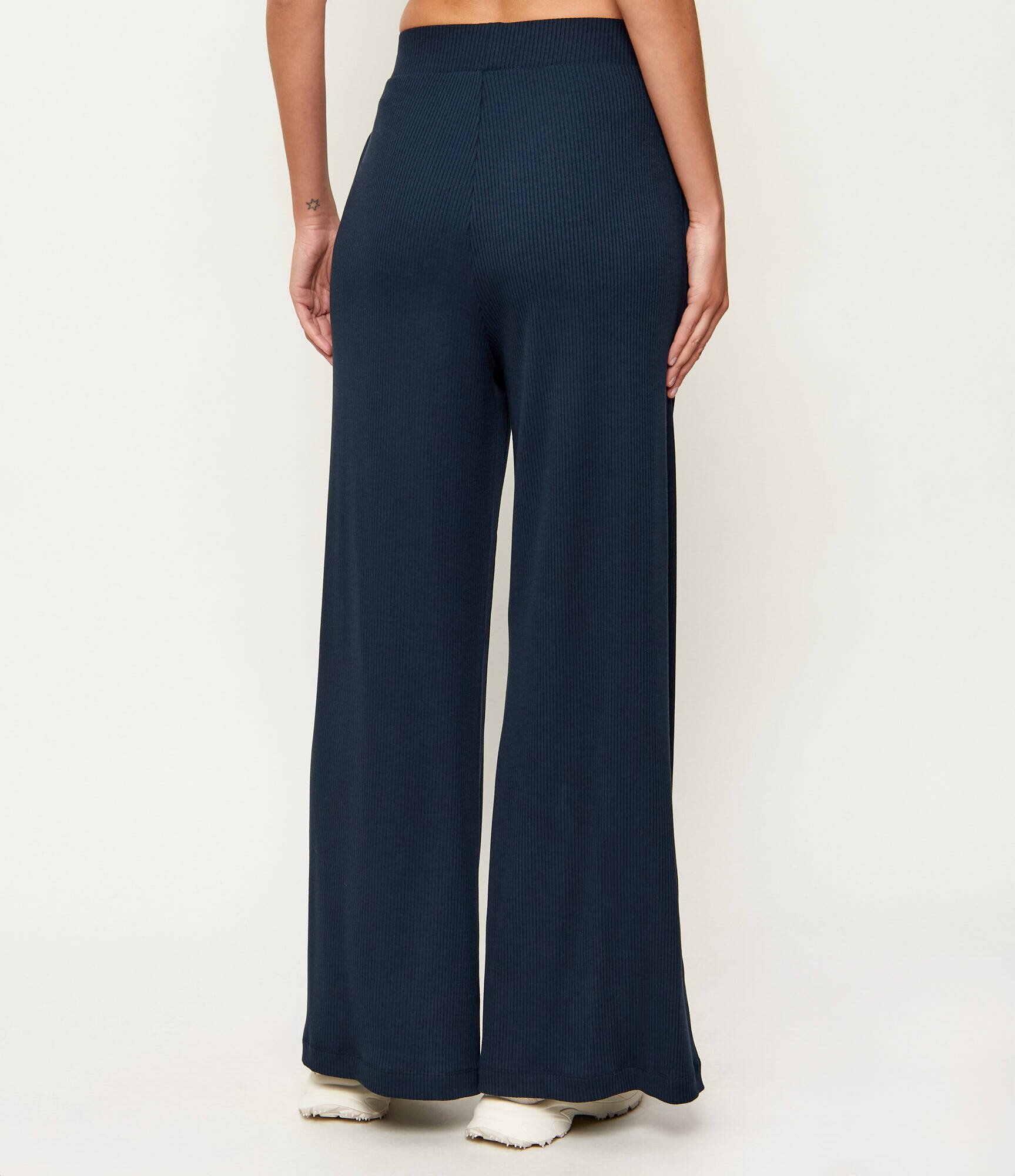 EA7 Pantaloni de trening | flare fit