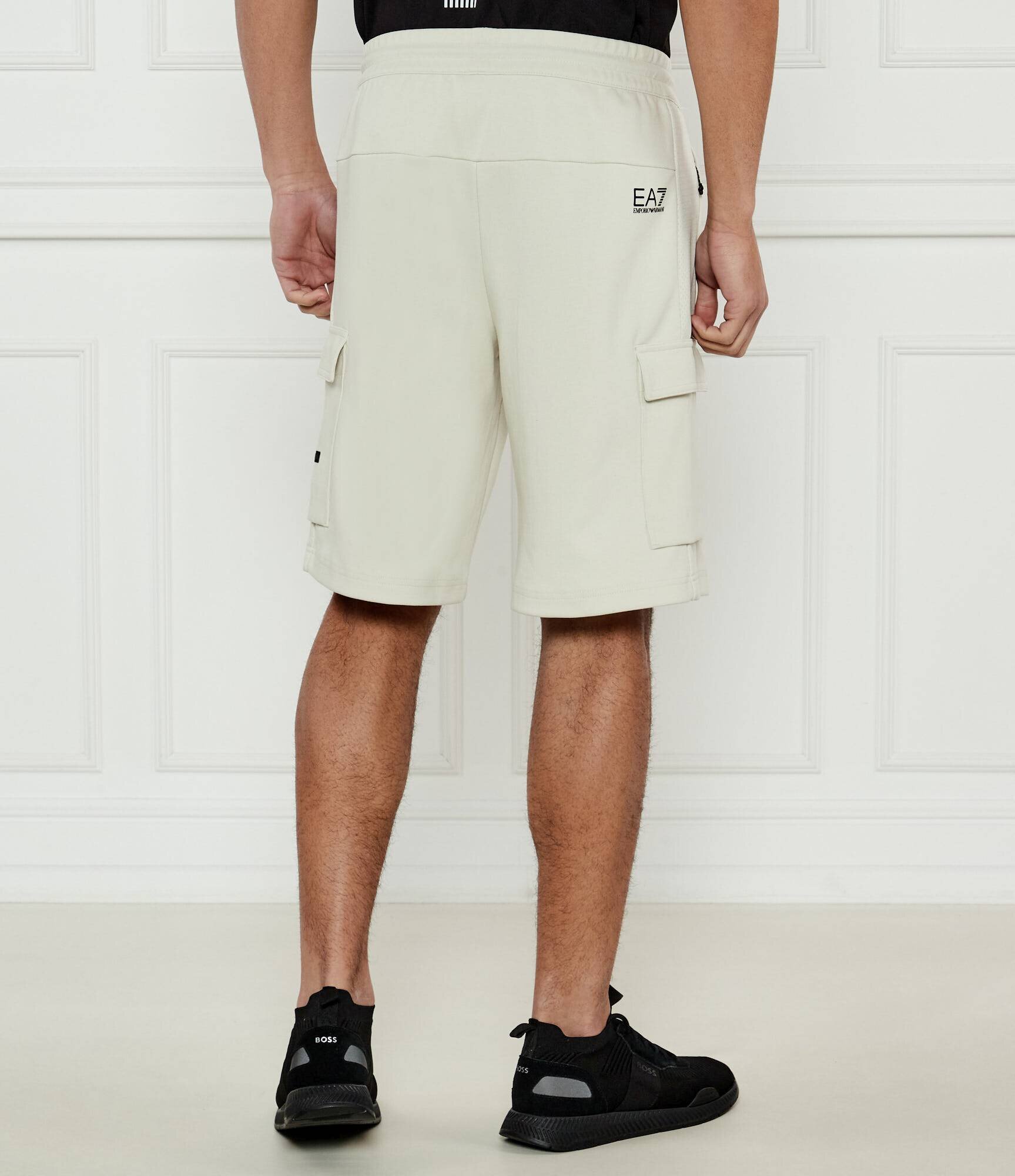 EA7 Pantaloni scurți | Modern fit