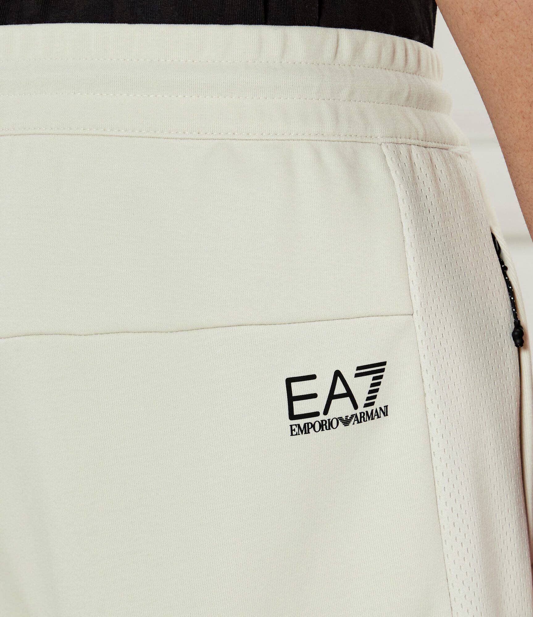 EA7 Pantaloni scurți | Modern fit