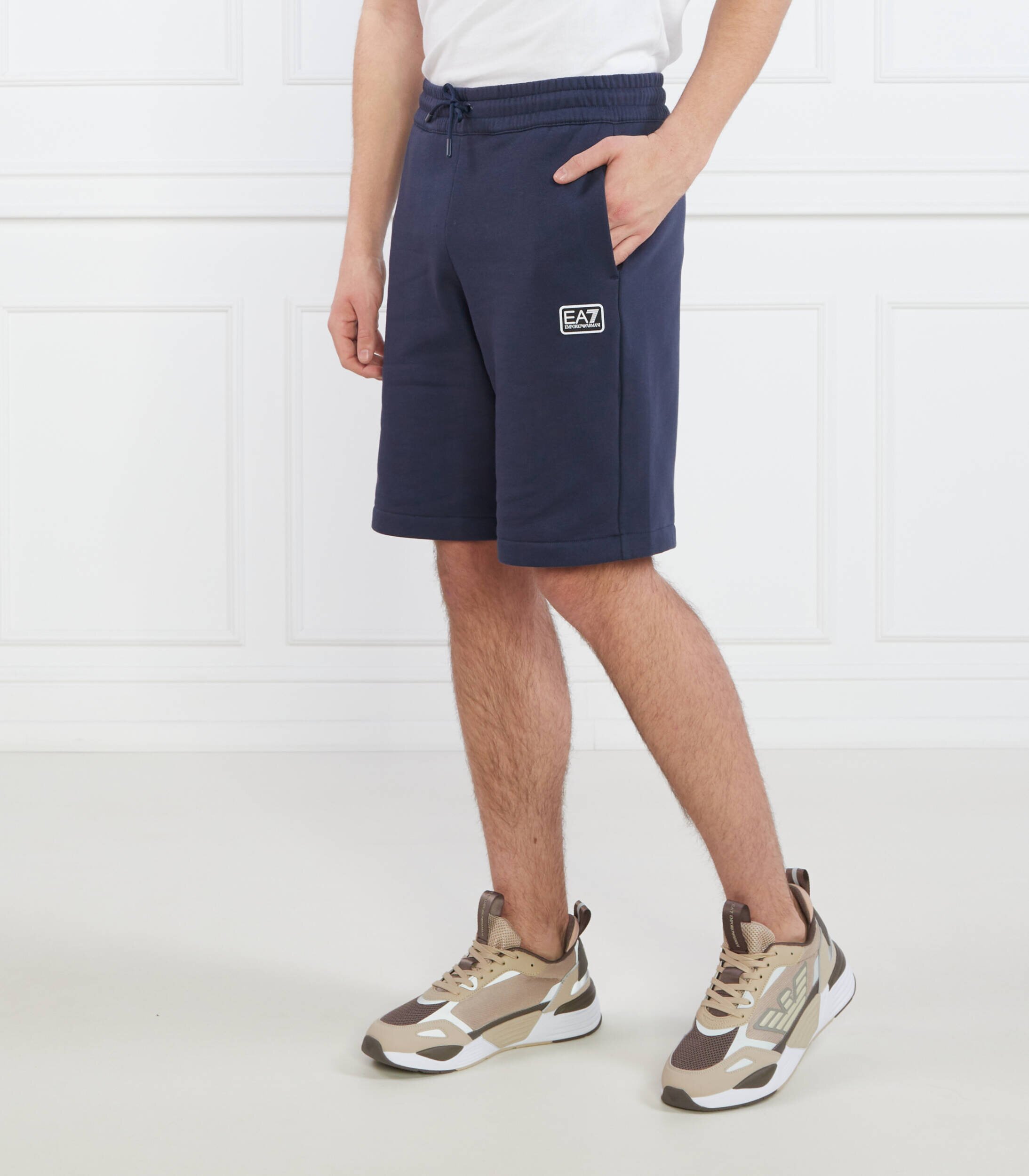 EA7 Pantaloni scurți | Regular Fit