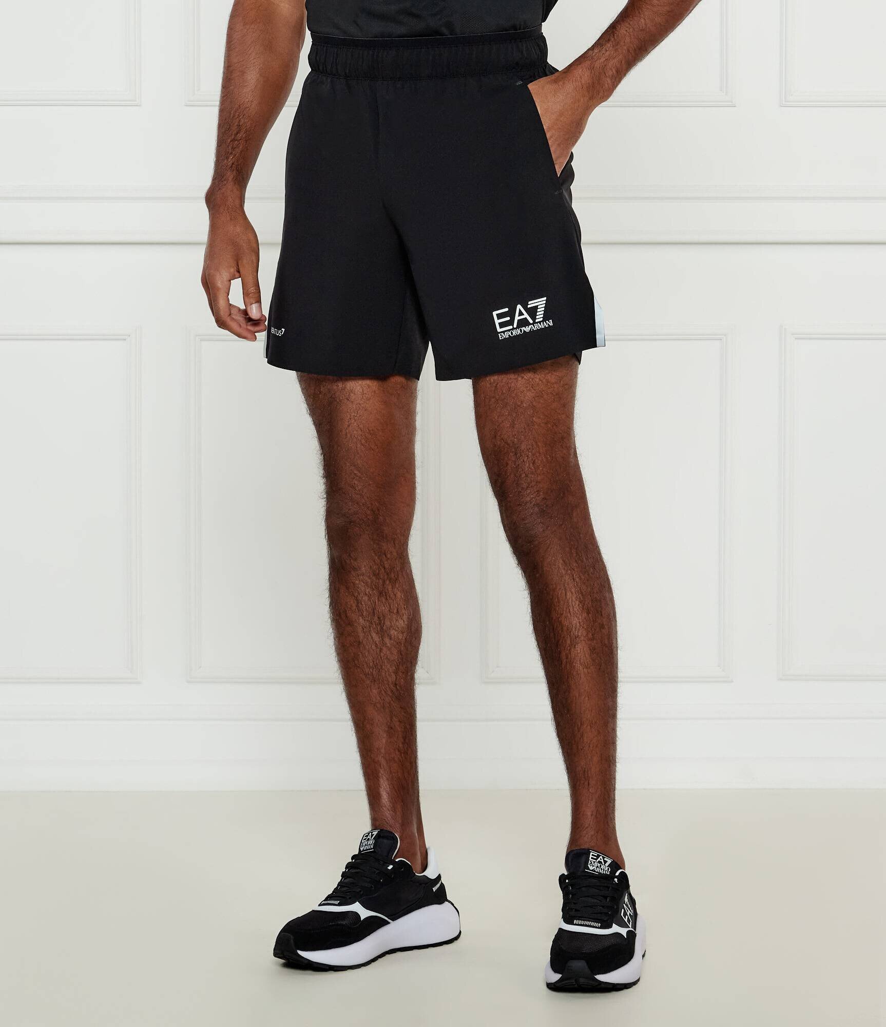 EA7 Pantaloni scurți | Regular Fit