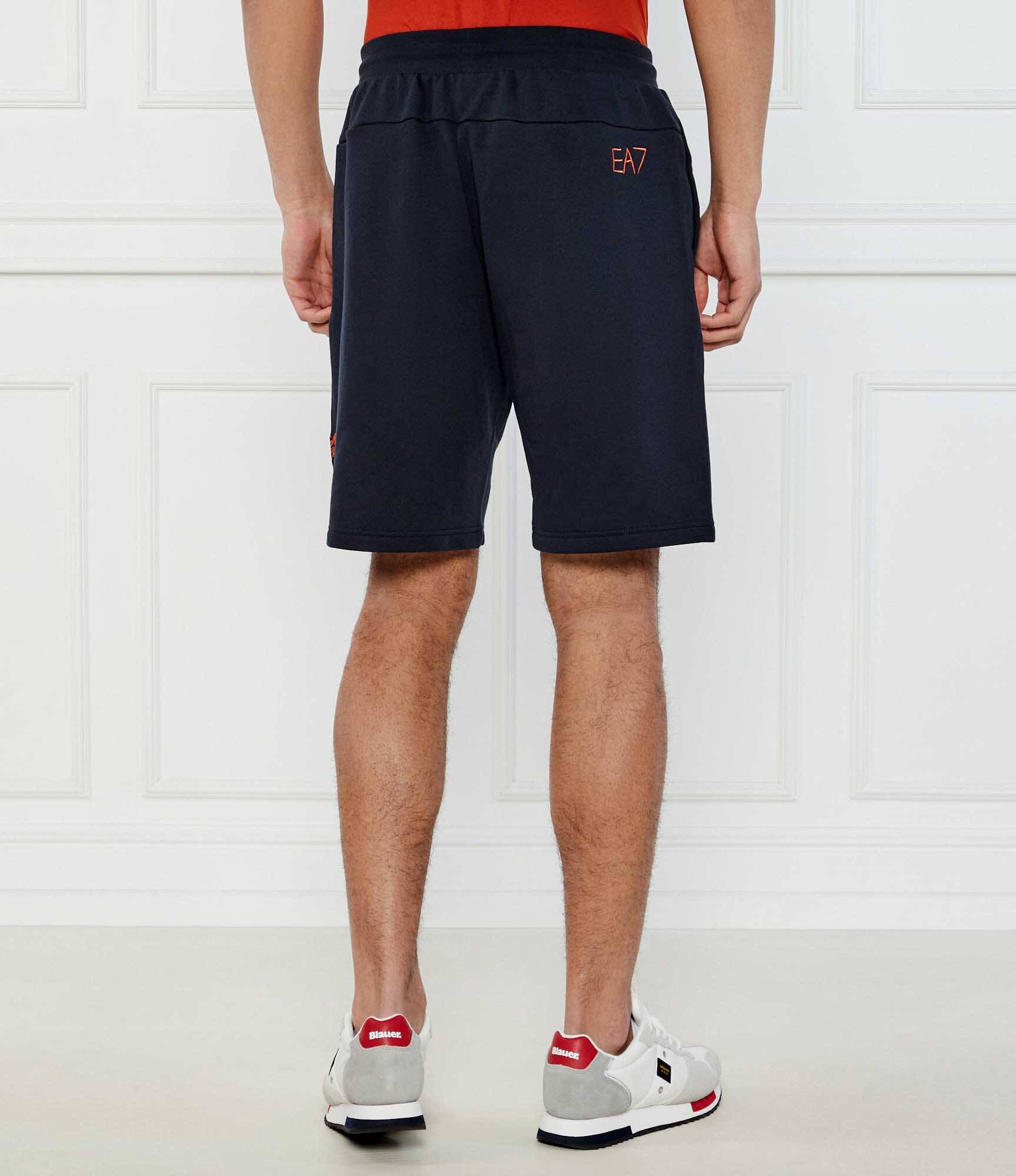 EA7 Pantaloni scurți | Regular Fit