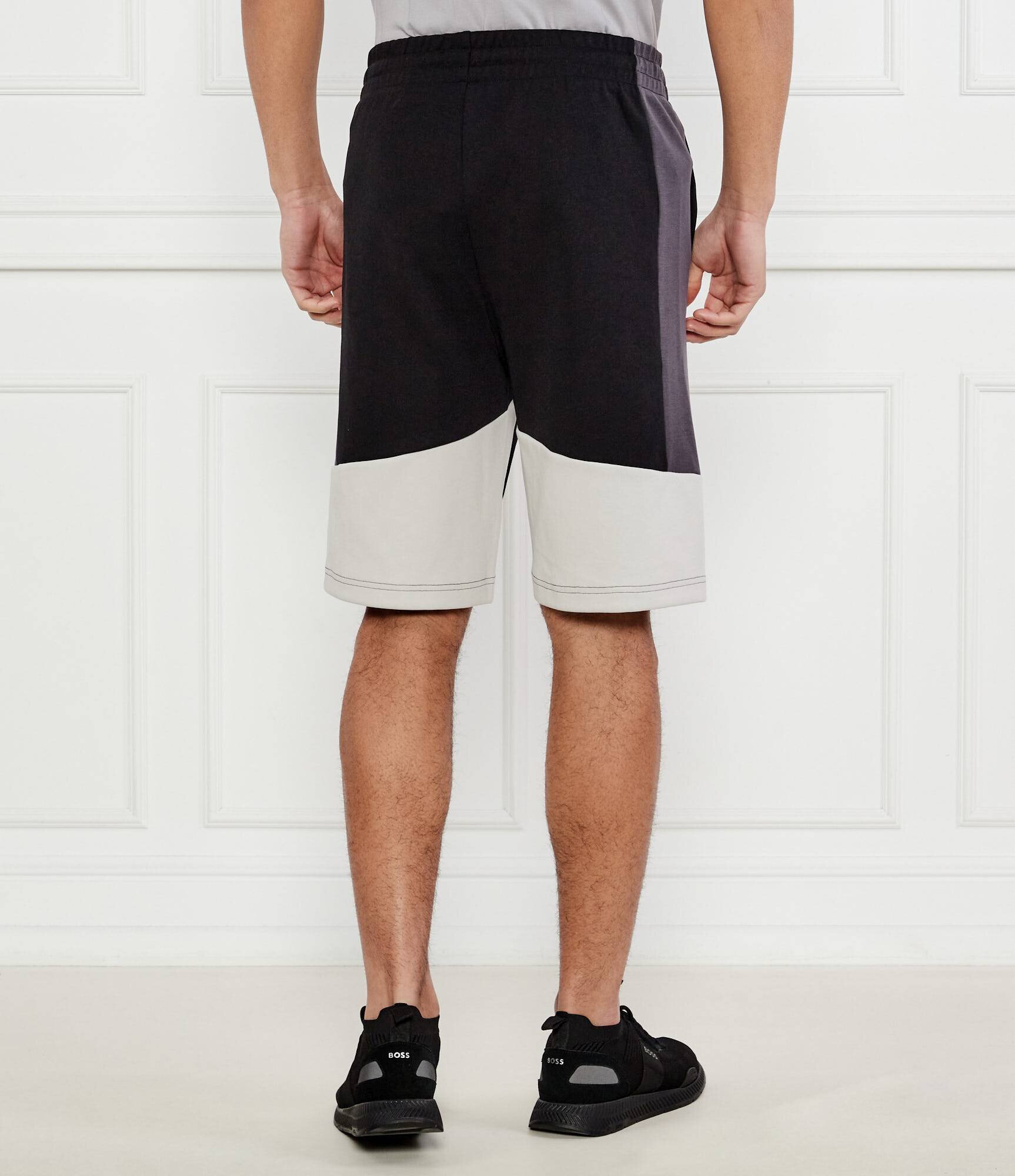 EA7 Pantaloni scurți | Regular Fit