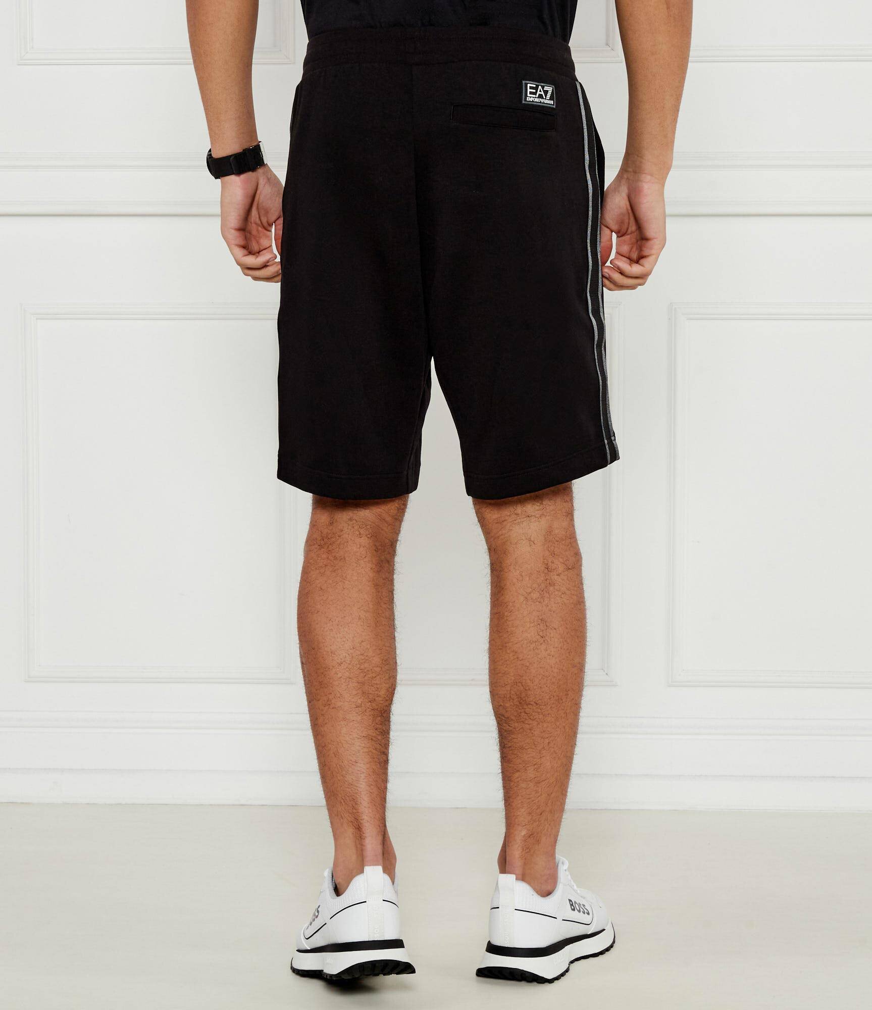 EA7 Pantaloni scurți | Regular Fit