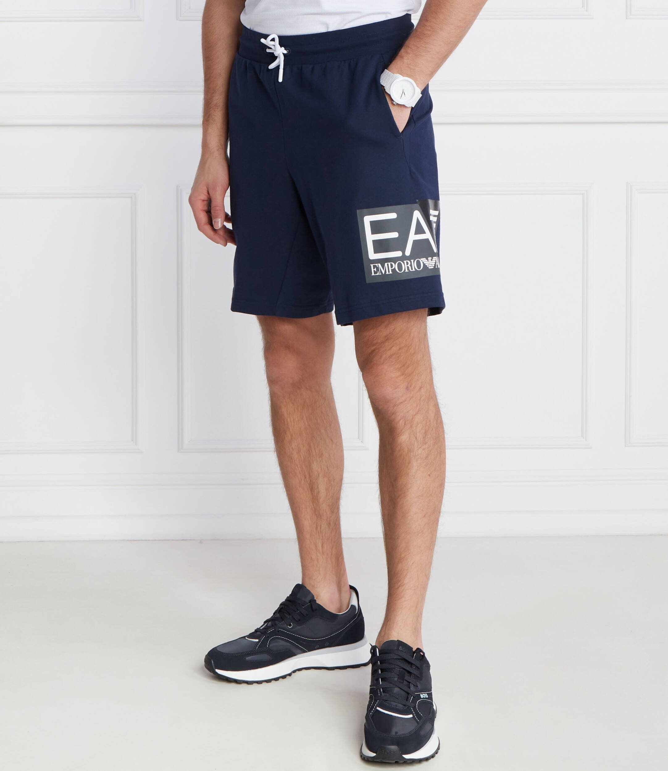 EA7 Pantaloni scurți | Regular Fit