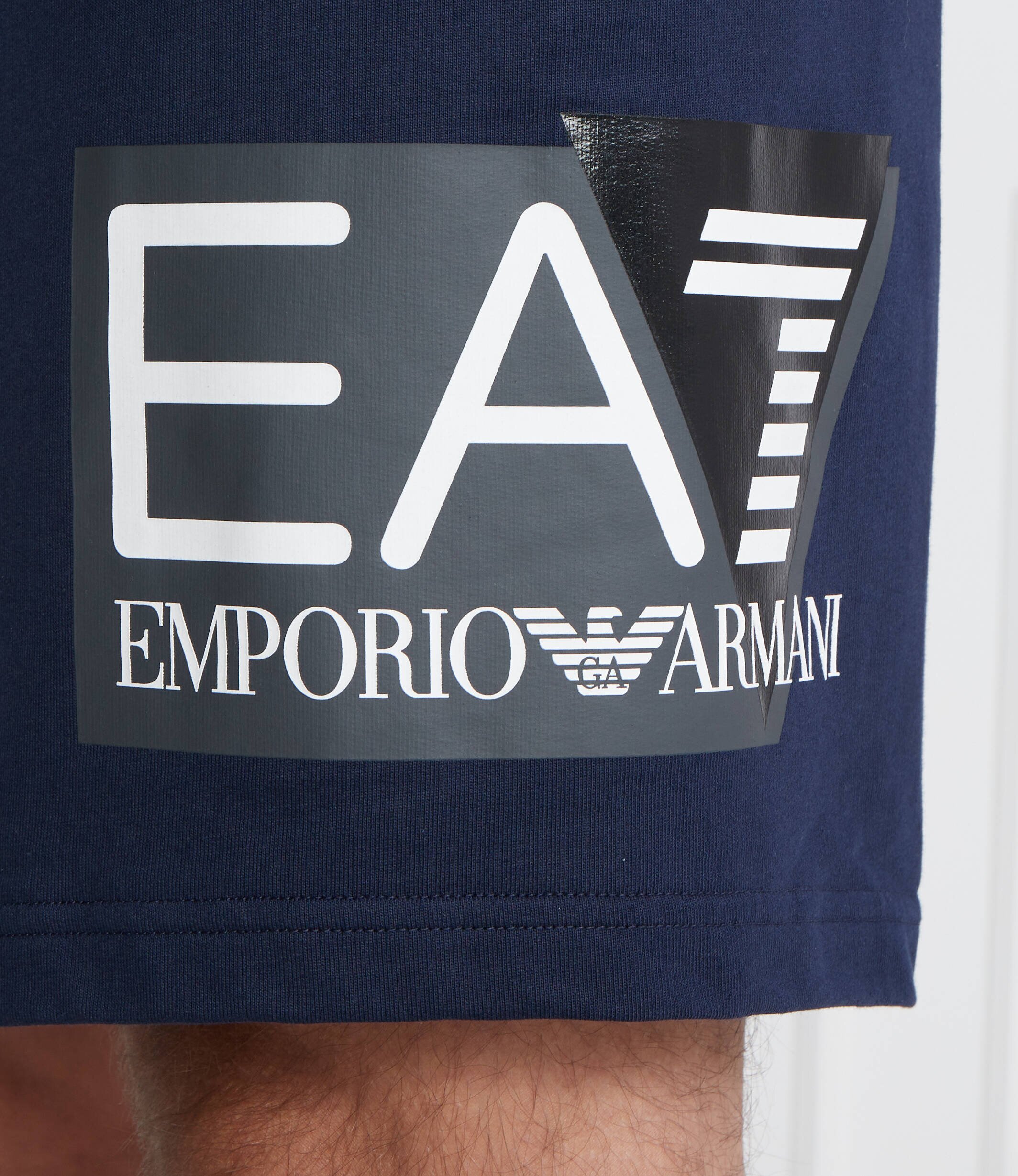 EA7 Pantaloni scurți | Regular Fit