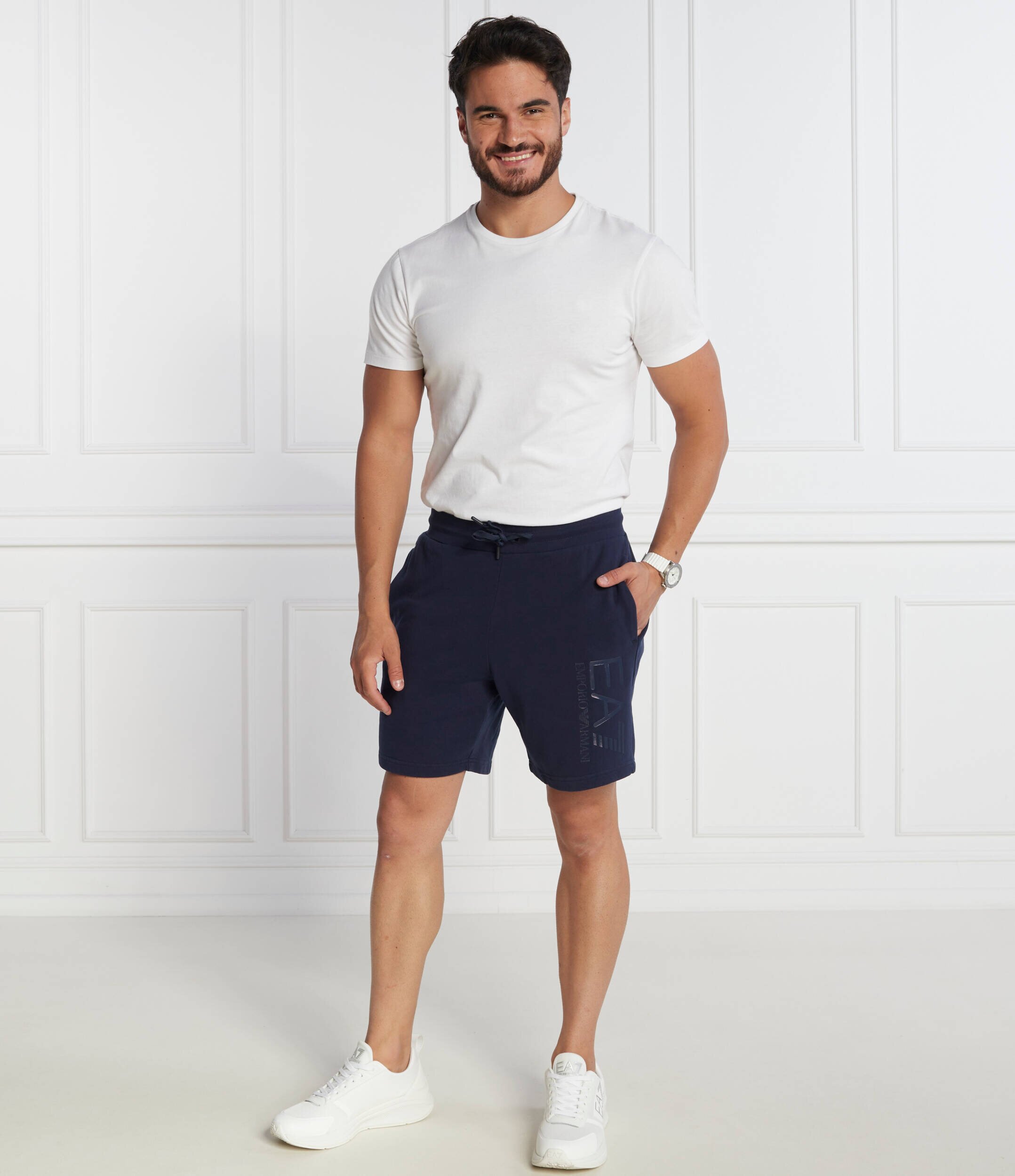 EA7 Pantaloni scurți | Regular Fit