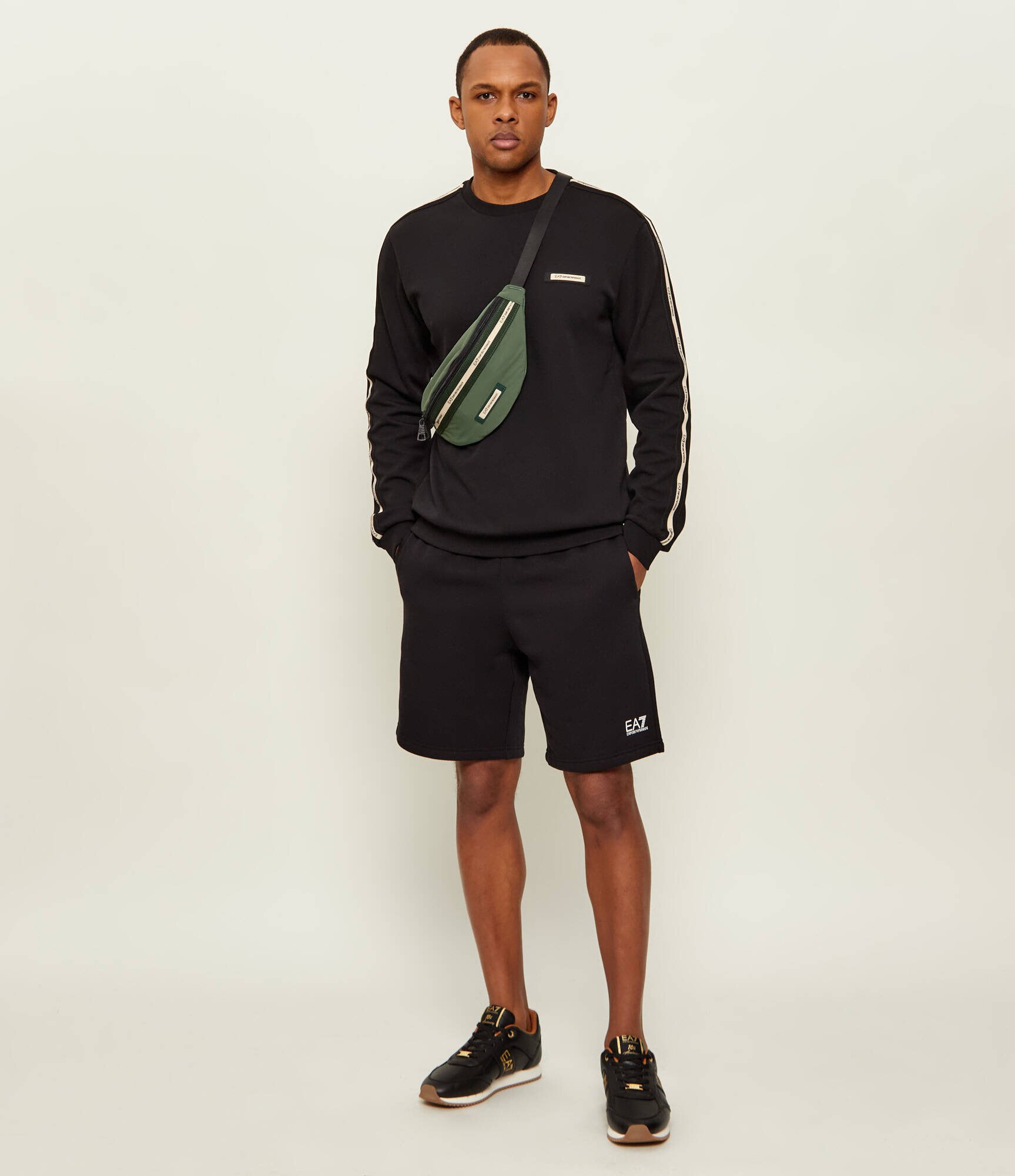 EA7 Pantaloni scurți | regular fit