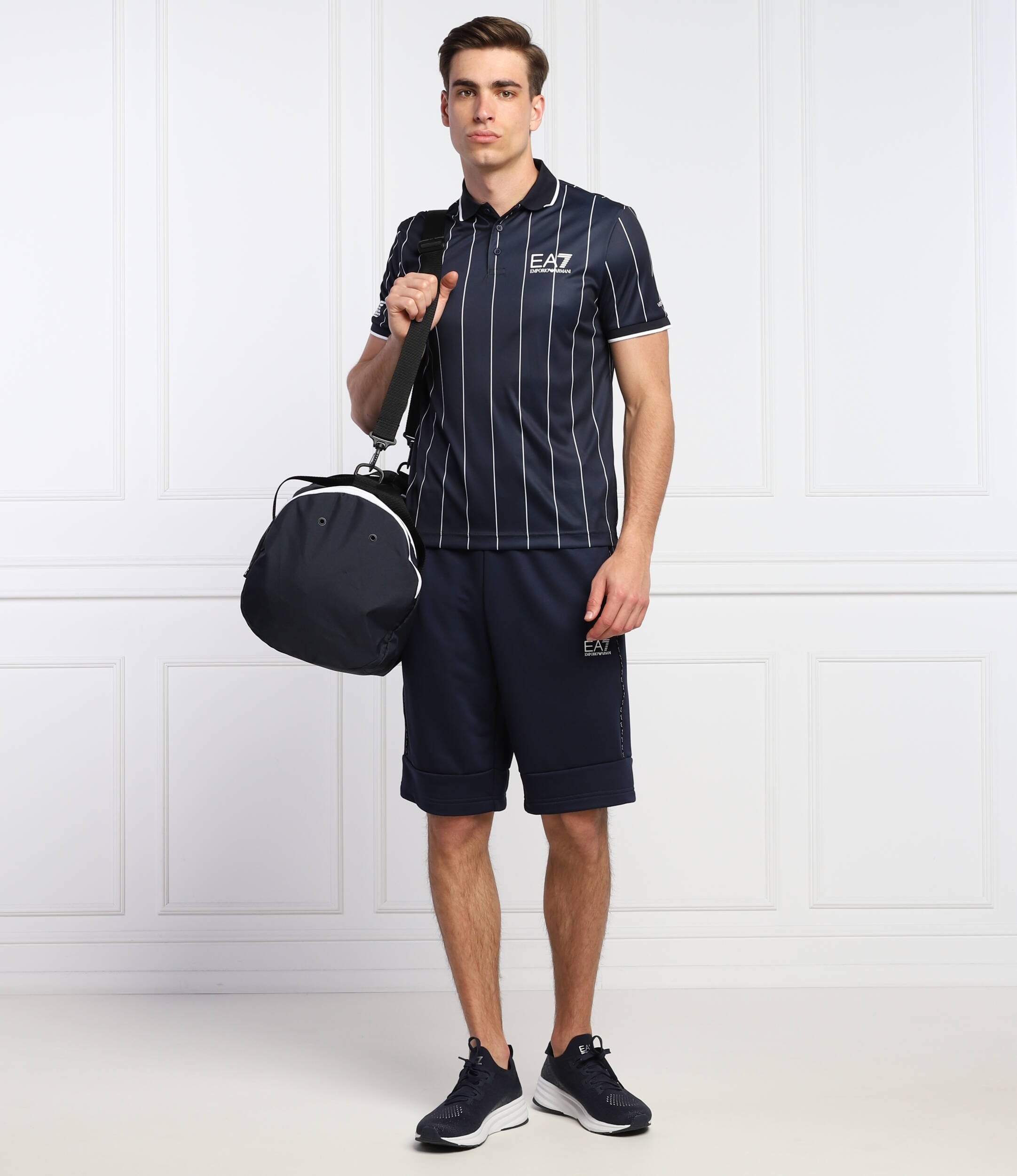 EA7 Pantaloni scurți | Regular Fit