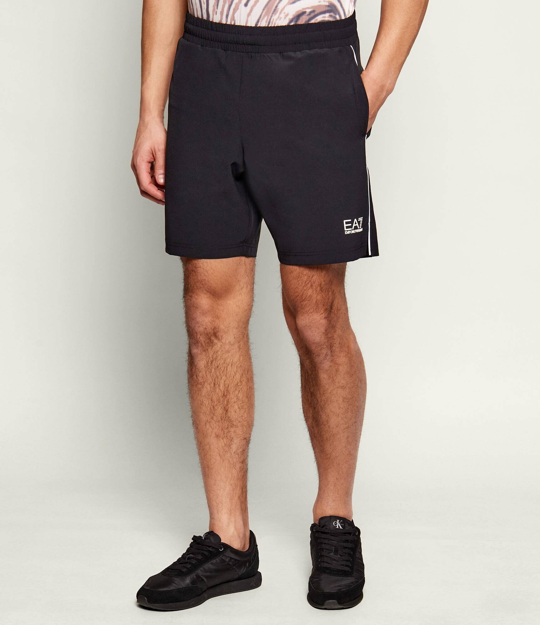 EA7 Pantaloni scurți | Slim Fit