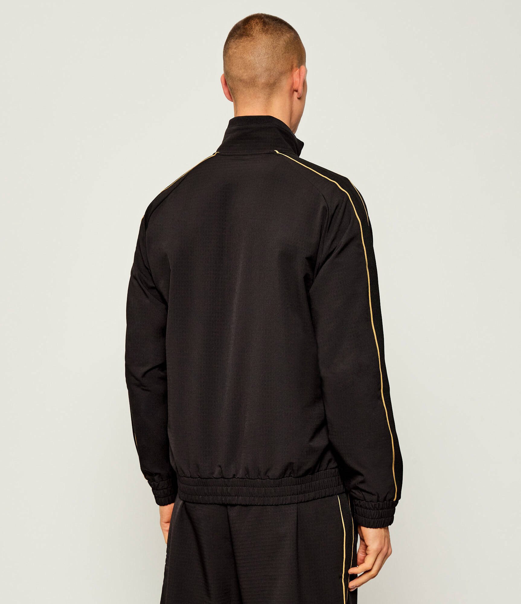 EA7 Trening | Modern fit