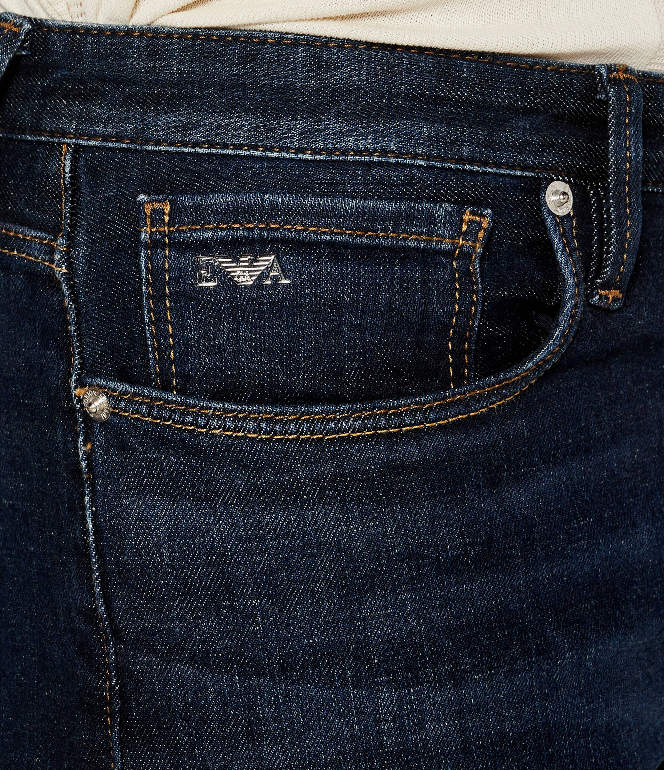 Emporio Armani Blugi j75 | Regular Fit