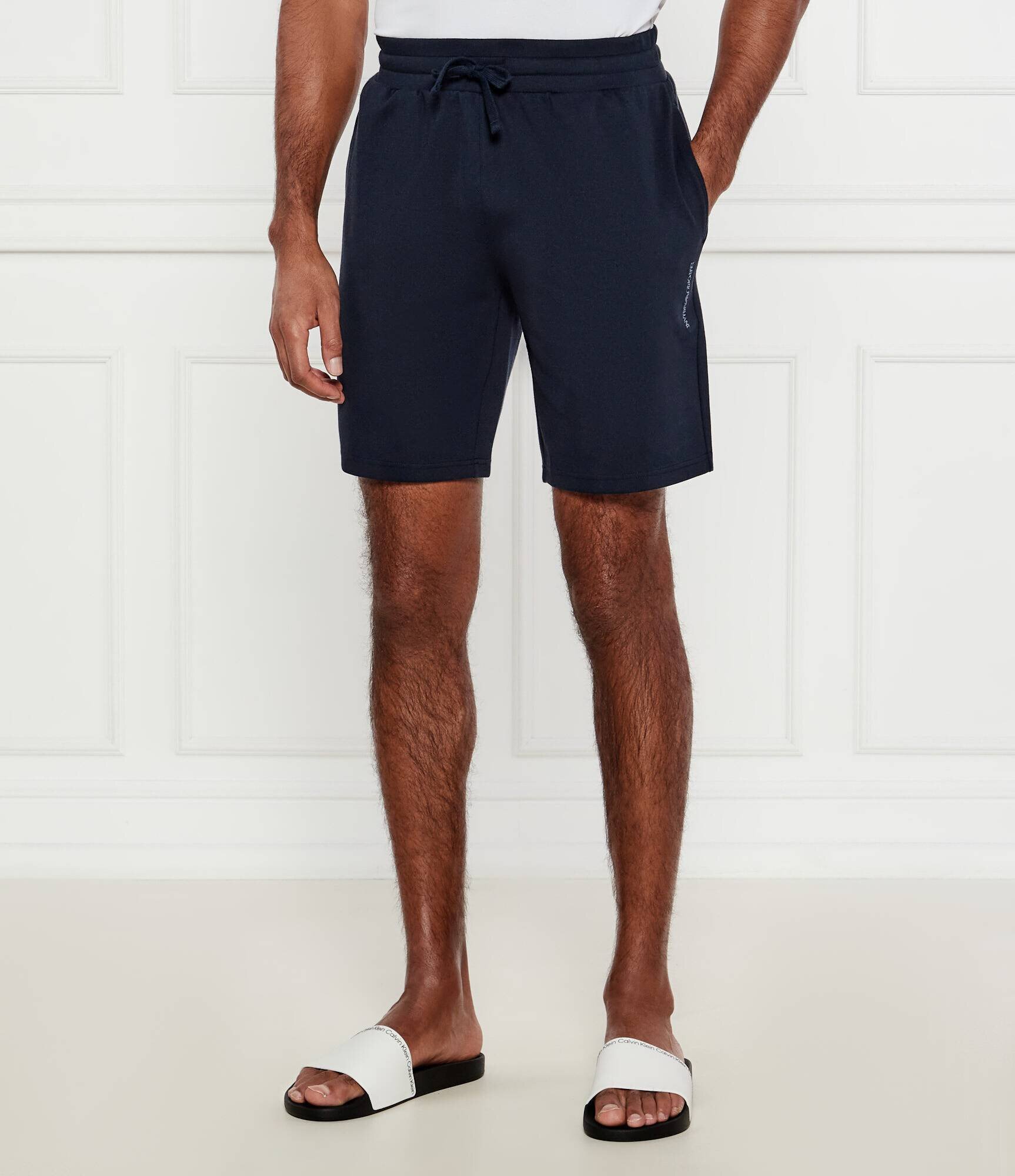 Emporio Armani Pantaloni scurți | Regular Fit