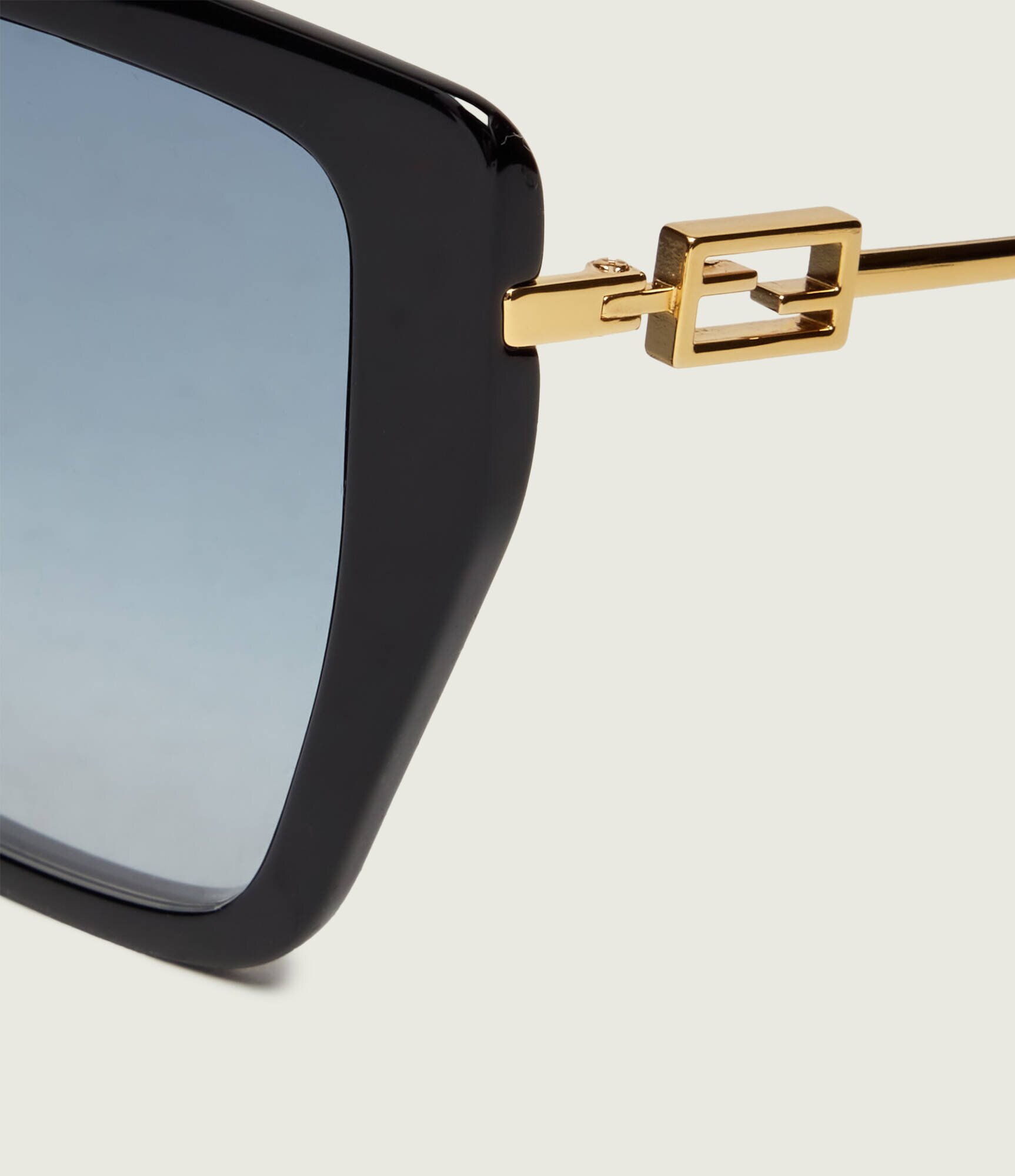 Fendi Ochelari de soare FE40012U
