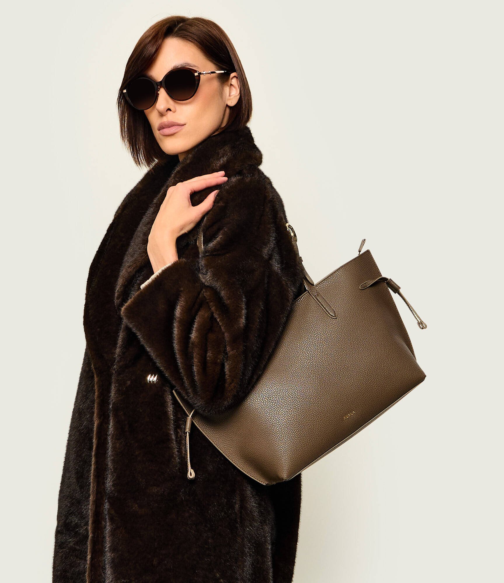 Furla De piele geantă shopper Ava M