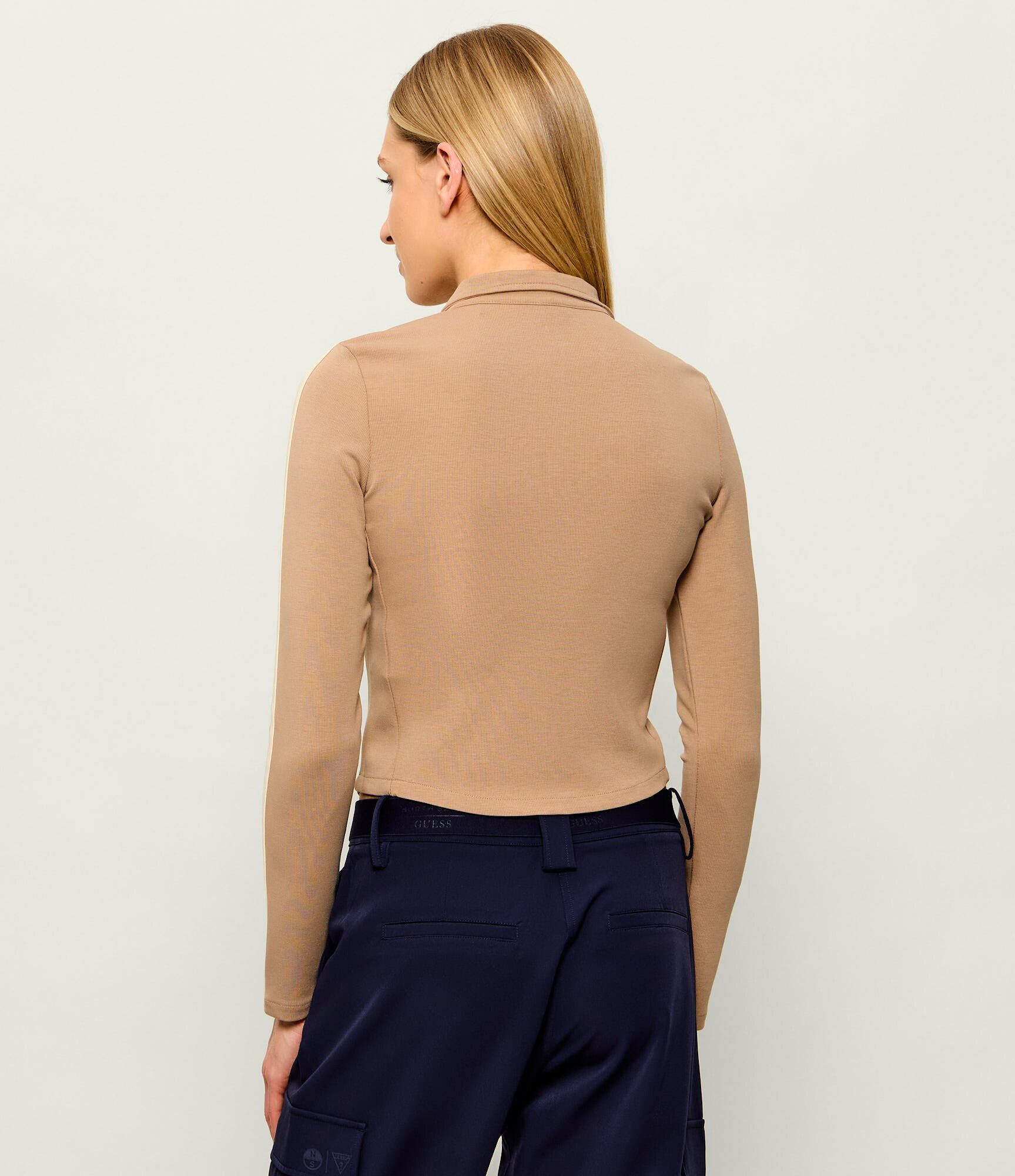 GUESS ACTIVE Hanorac Jasmine | Cropped Fit