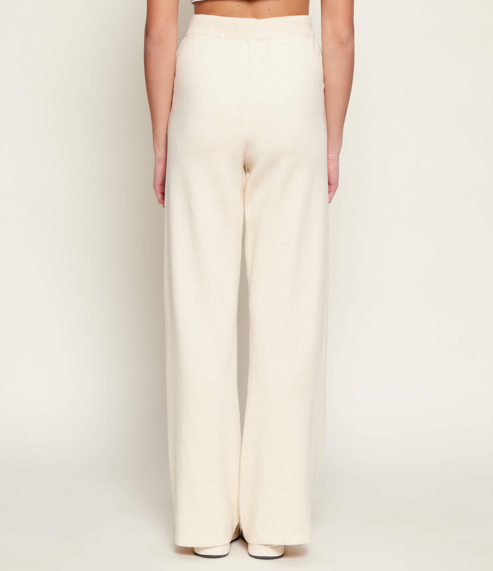 GUESS ACTIVE Pantaloni de tricot URSULA | Relaxed fit
