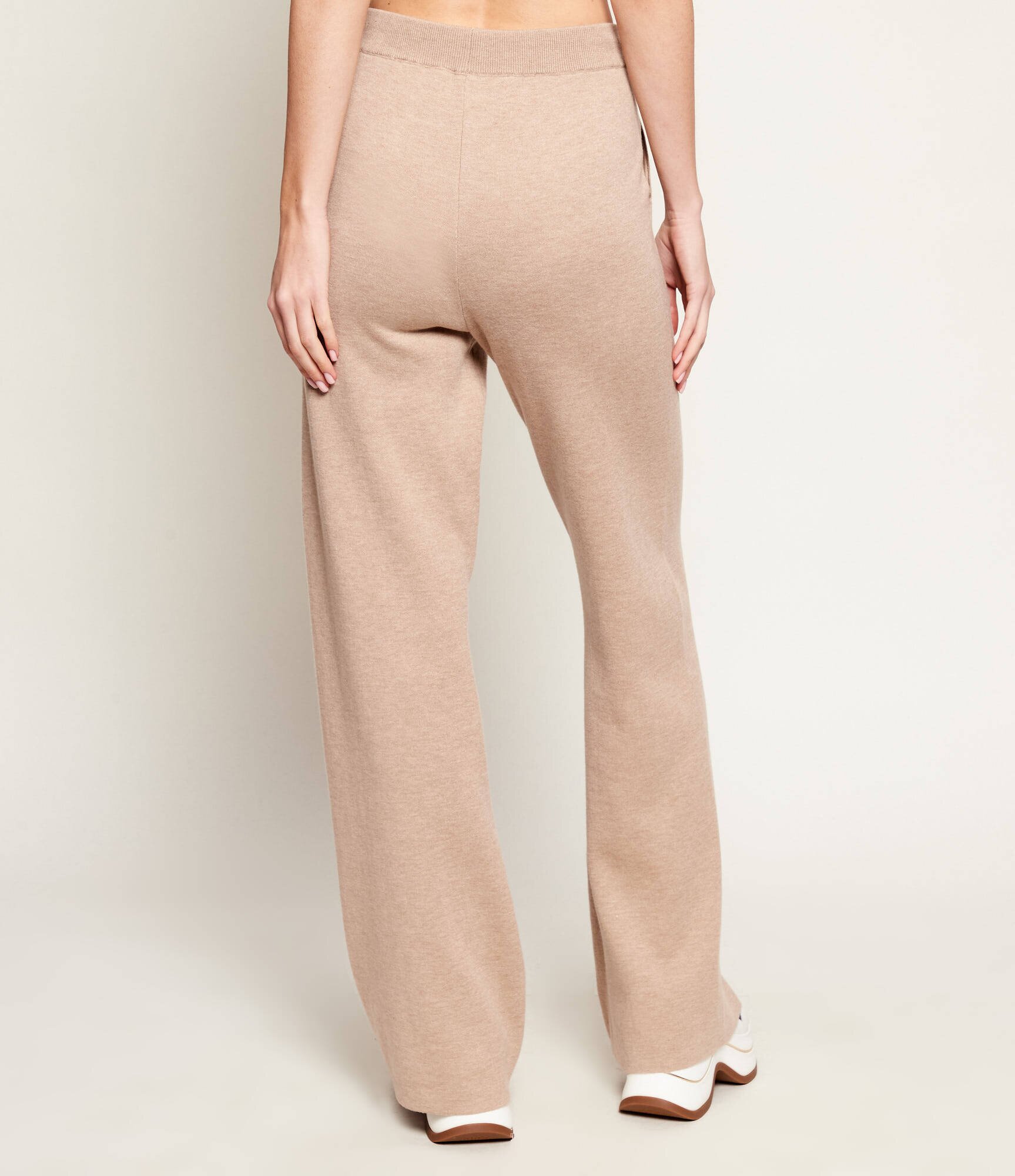 GUESS ACTIVE Pantaloni de tricot URSULA | Relaxed fit