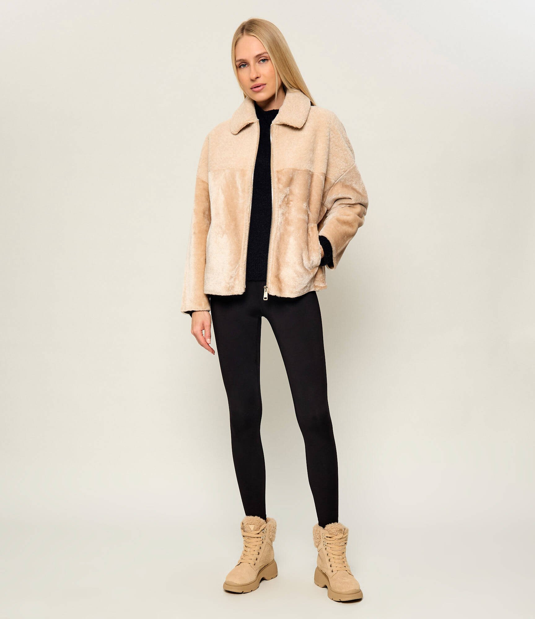 Guess Blăniță Lia | shearling
