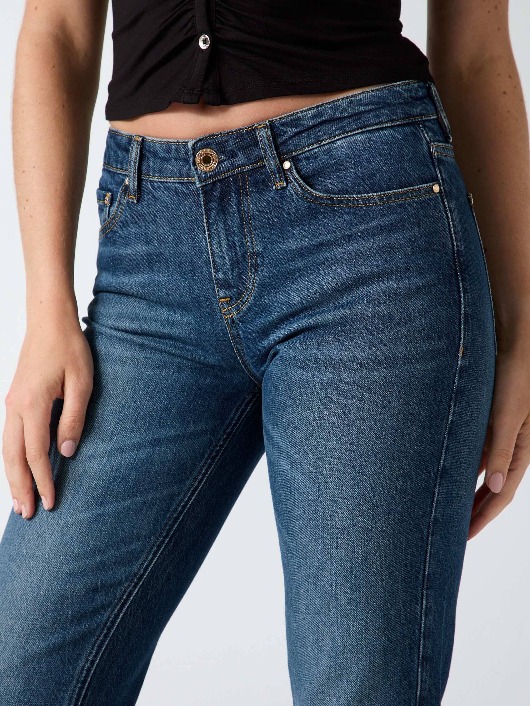 Guess Blugi AJ7 Beverly | flare fit | low rise
