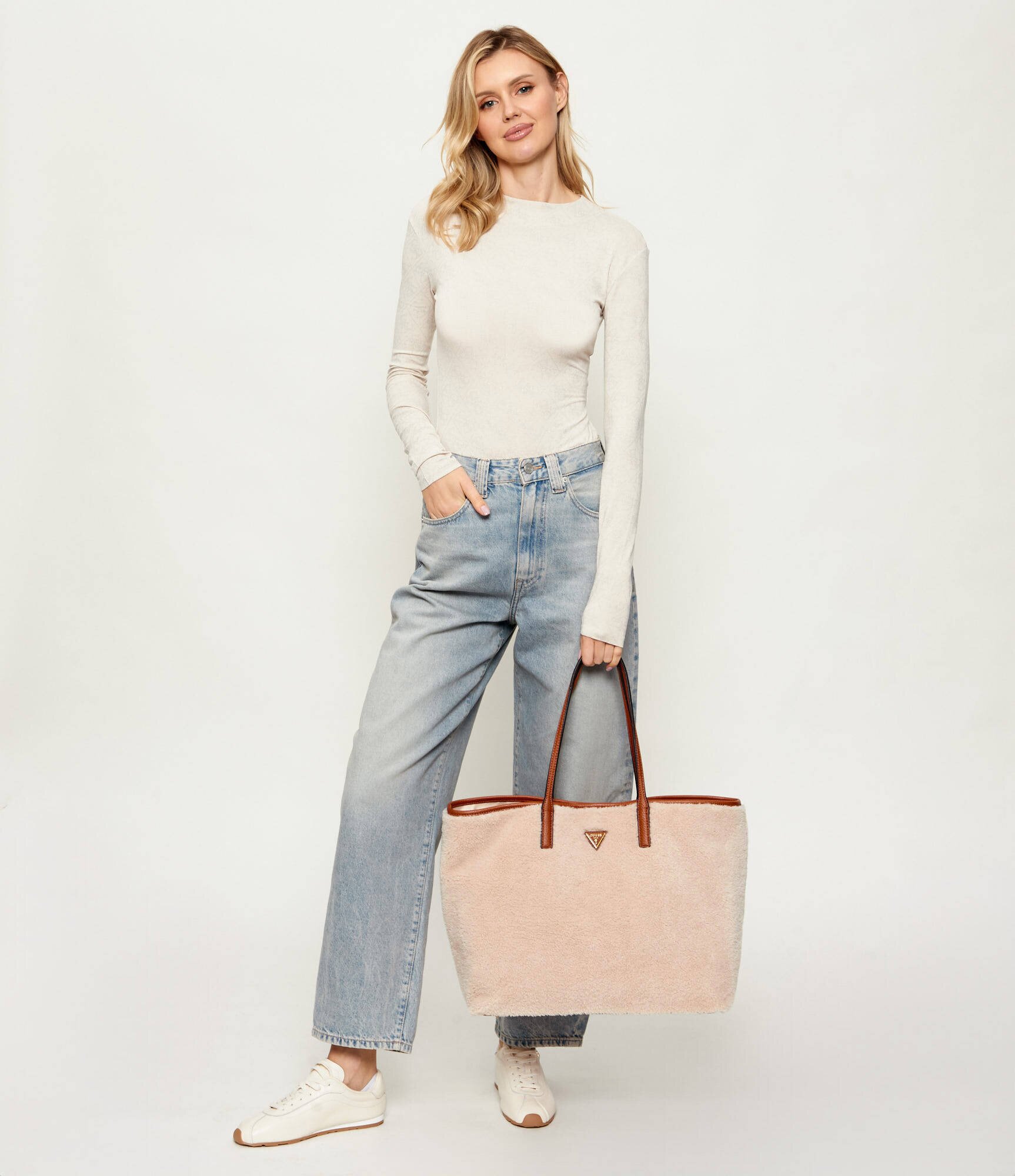 Guess Geantă shopper 2 în 1 VICTTORIA | shearling