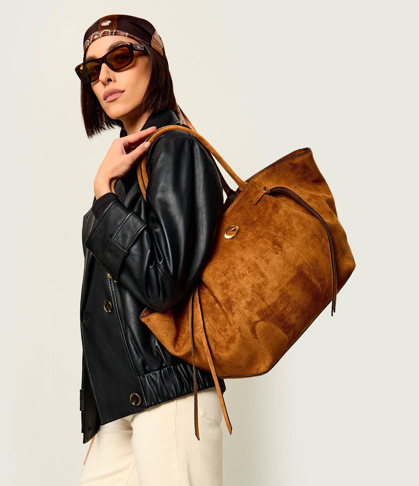 Guess Geantă shopper Allegra Girlfriend