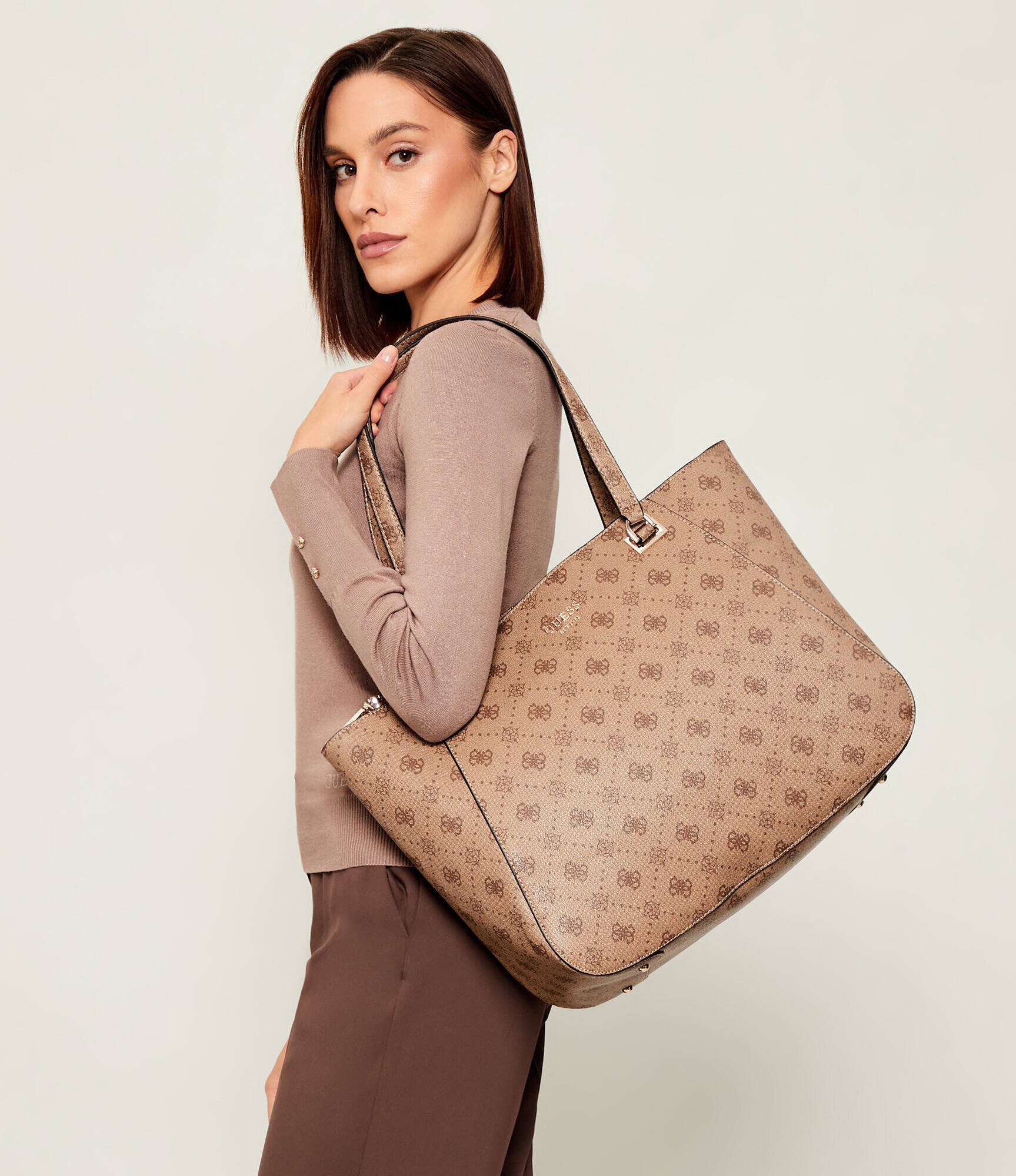 Guess Geantă shopper CALEBRA