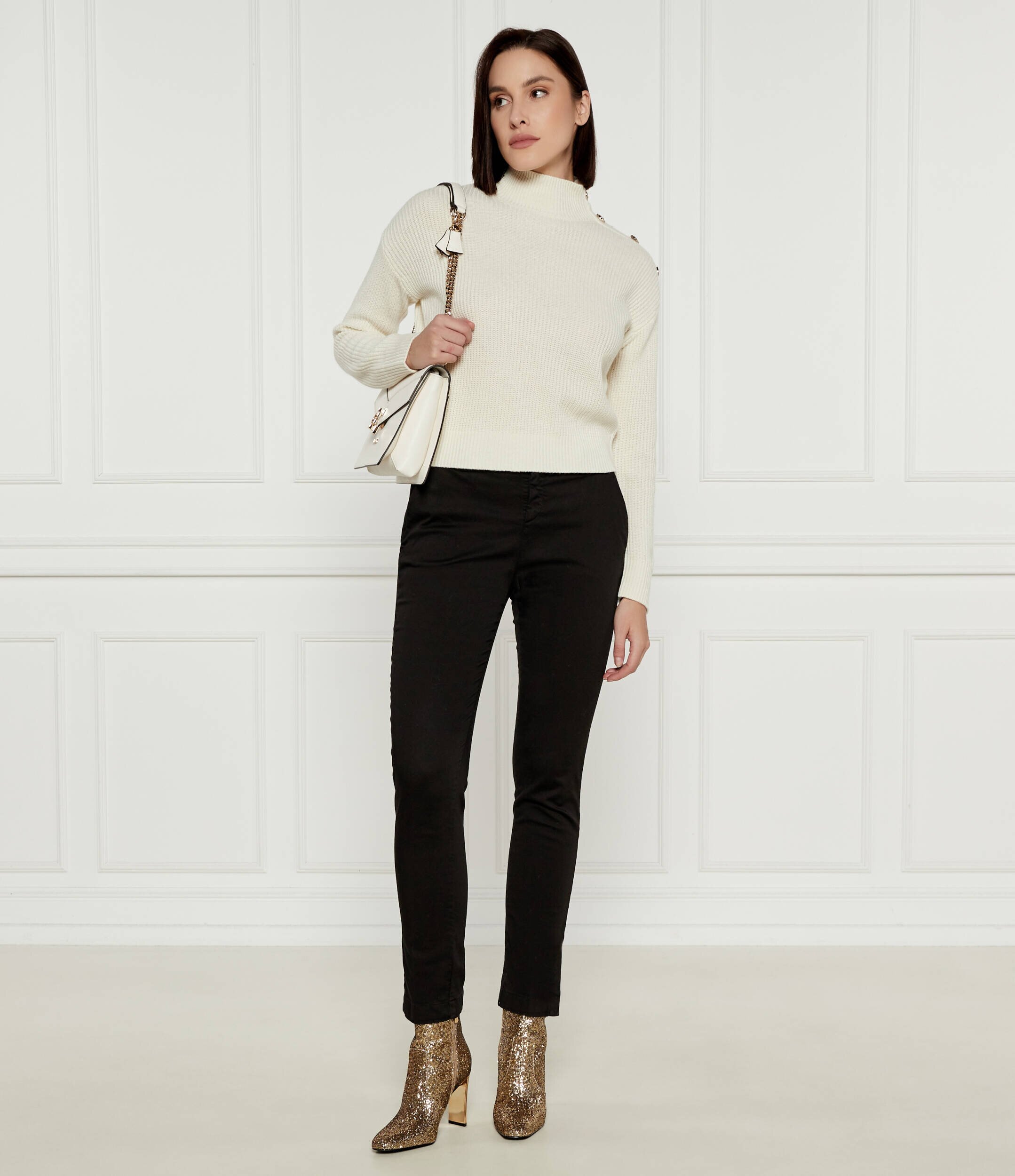 Guess Guler înalt ZYLEE | Regular Fit cu adaos de lână