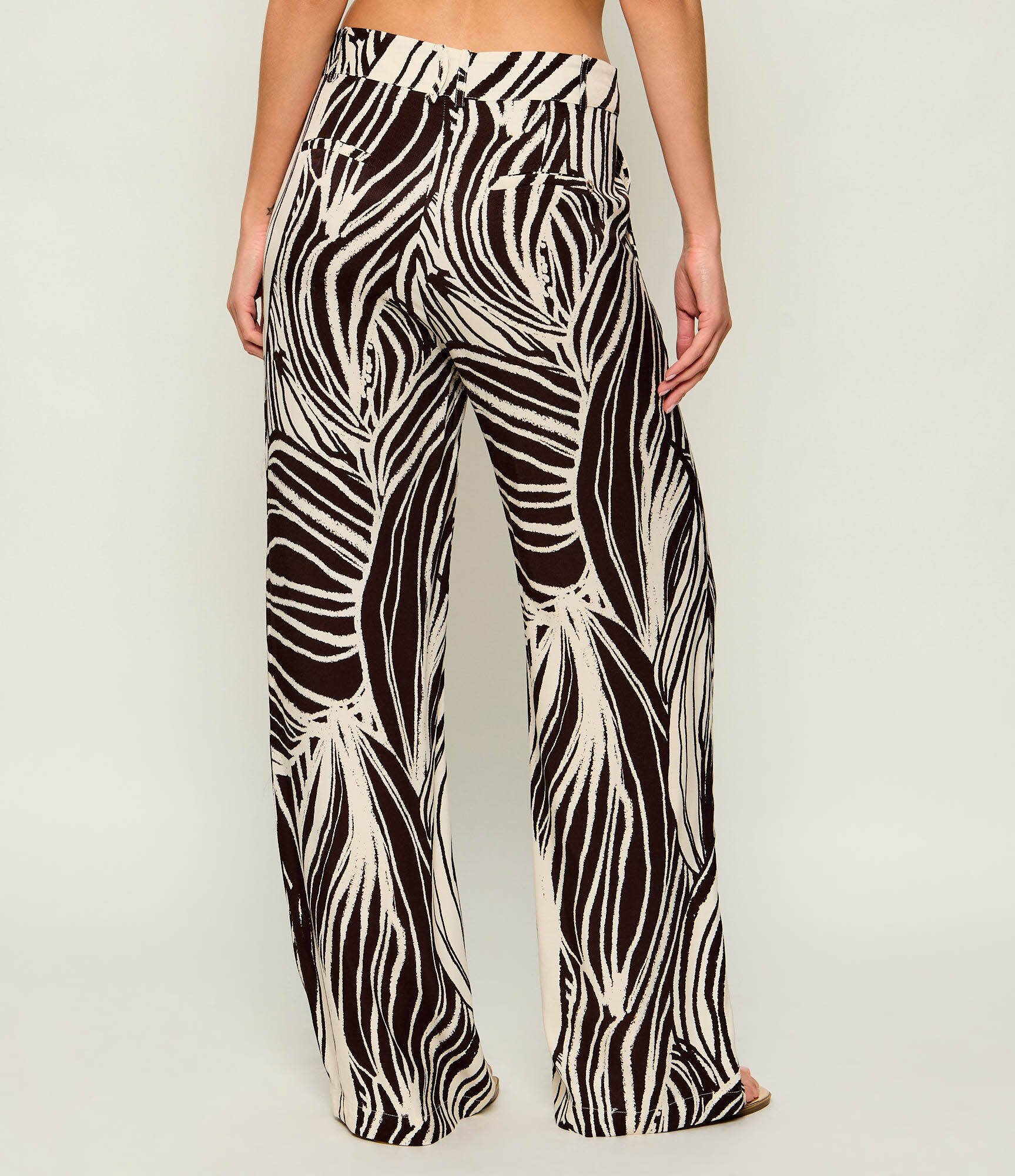 Guess Pantaloni Bastienne | Loose fit