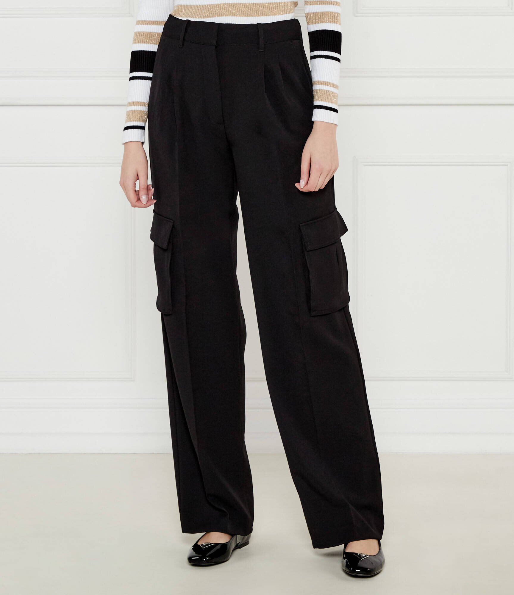 Guess Pantaloni cargo MATEA PERFECT | Regular Fit