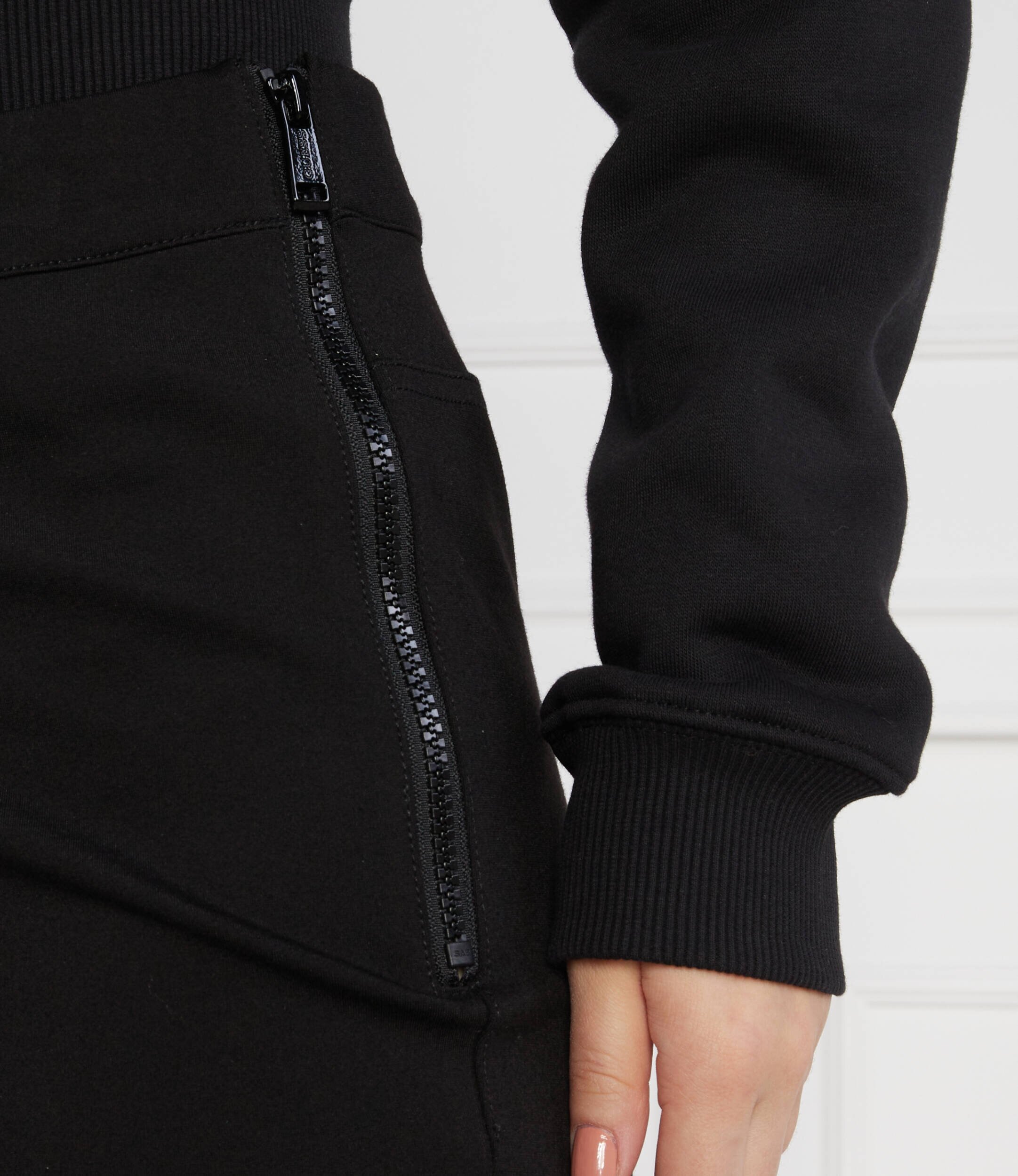 Guess Pantaloni de trening | Regular Fit