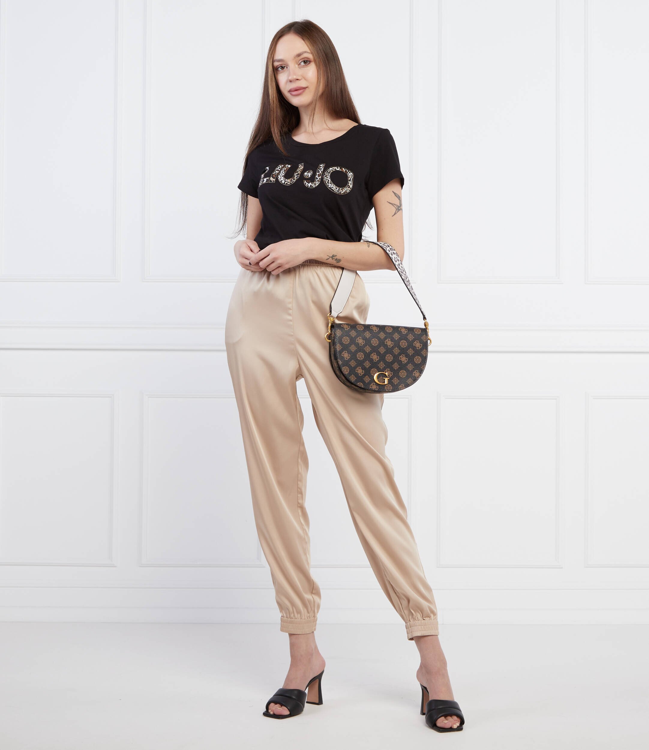 Guess Pantaloni JAY | Loose fit